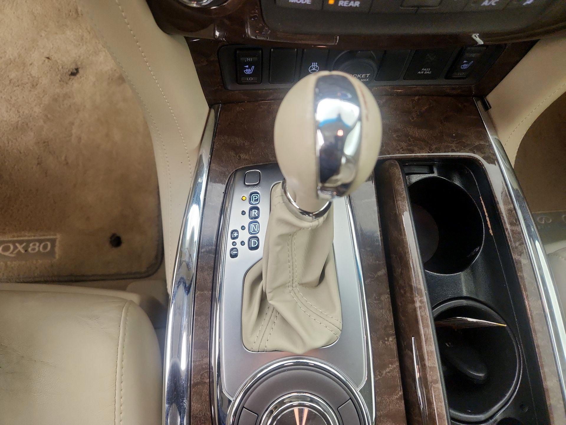 Thumbnail: 2015 INFINITI QX80 - 18