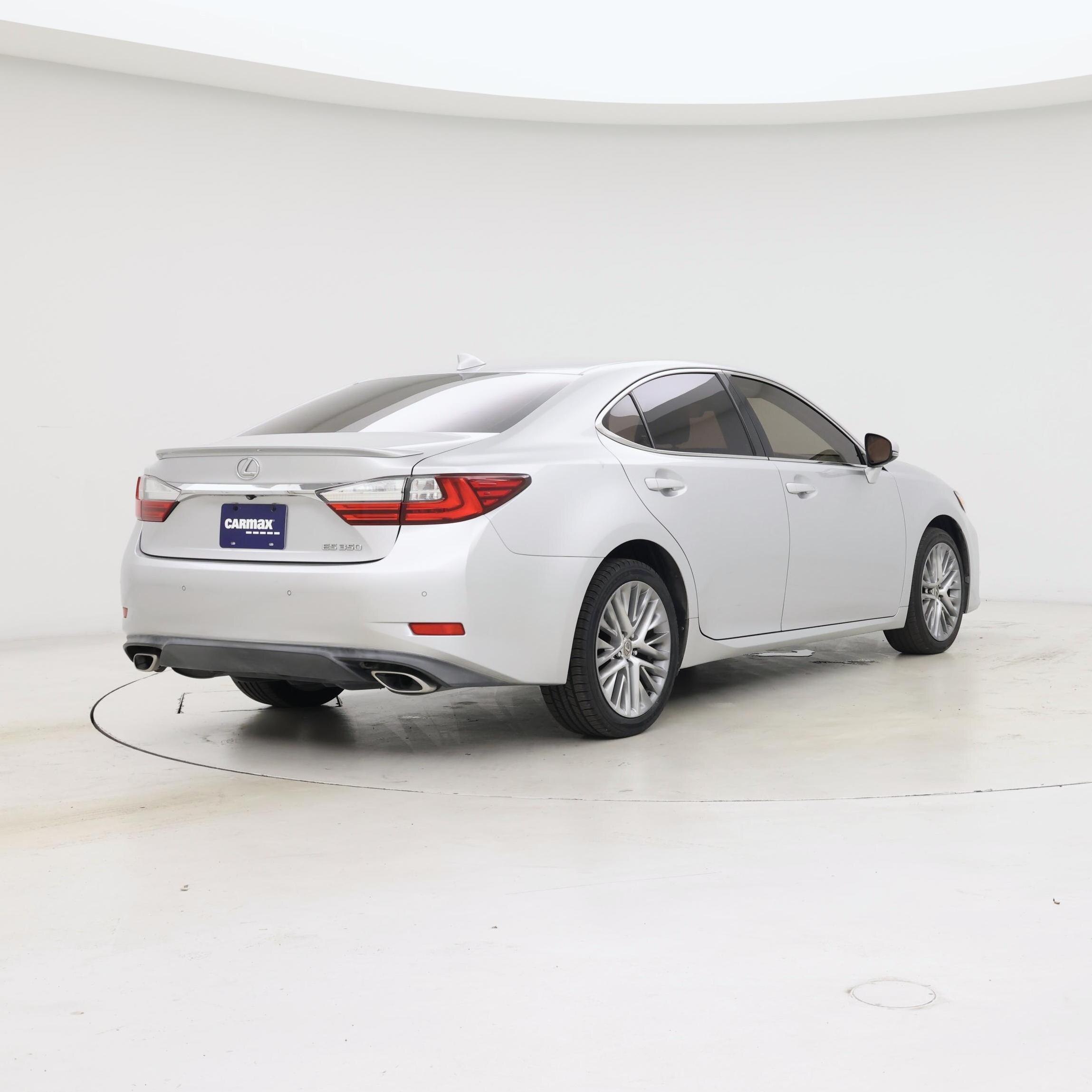 Thumbnail: 2016 Lexus ES - 8