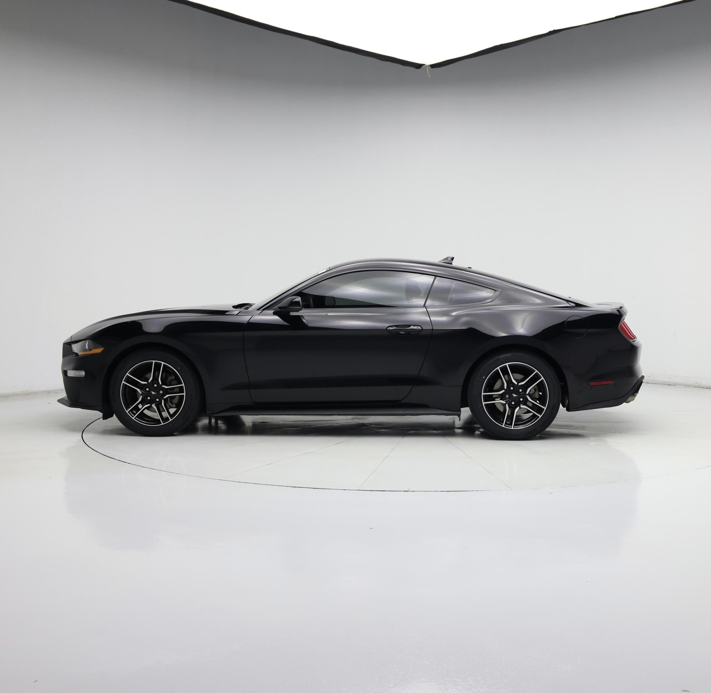 Thumbnail: 2022 Ford Mustang - 3