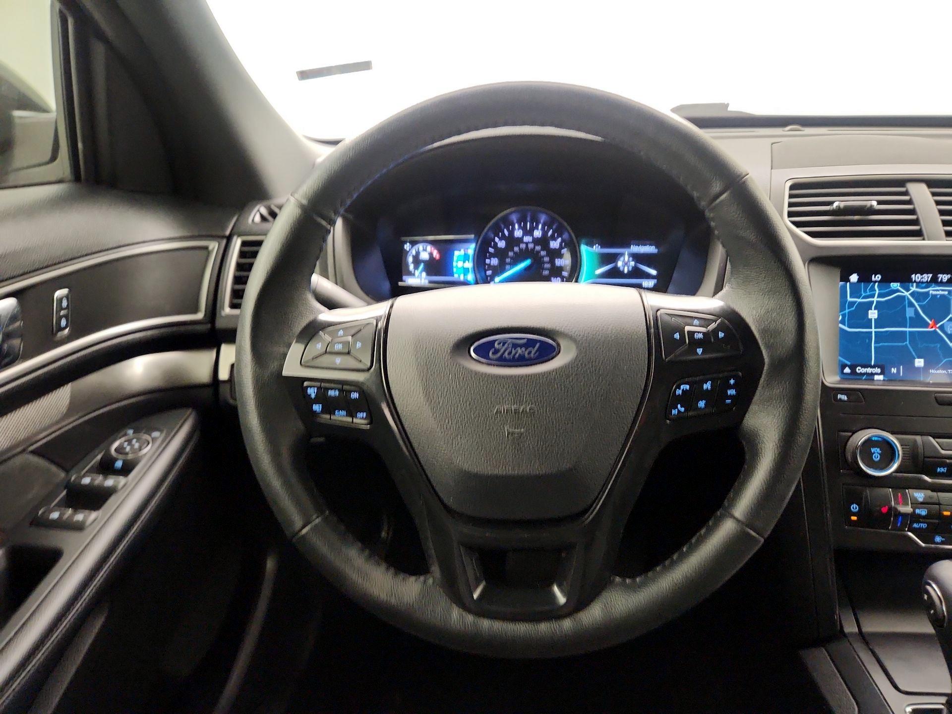 Thumbnail: 2019 Ford Explorer - 10