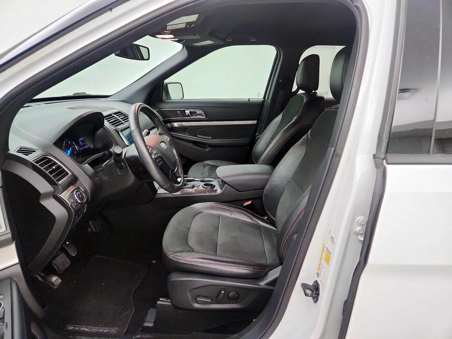 Thumbnail: 2019 Ford Explorer - 11