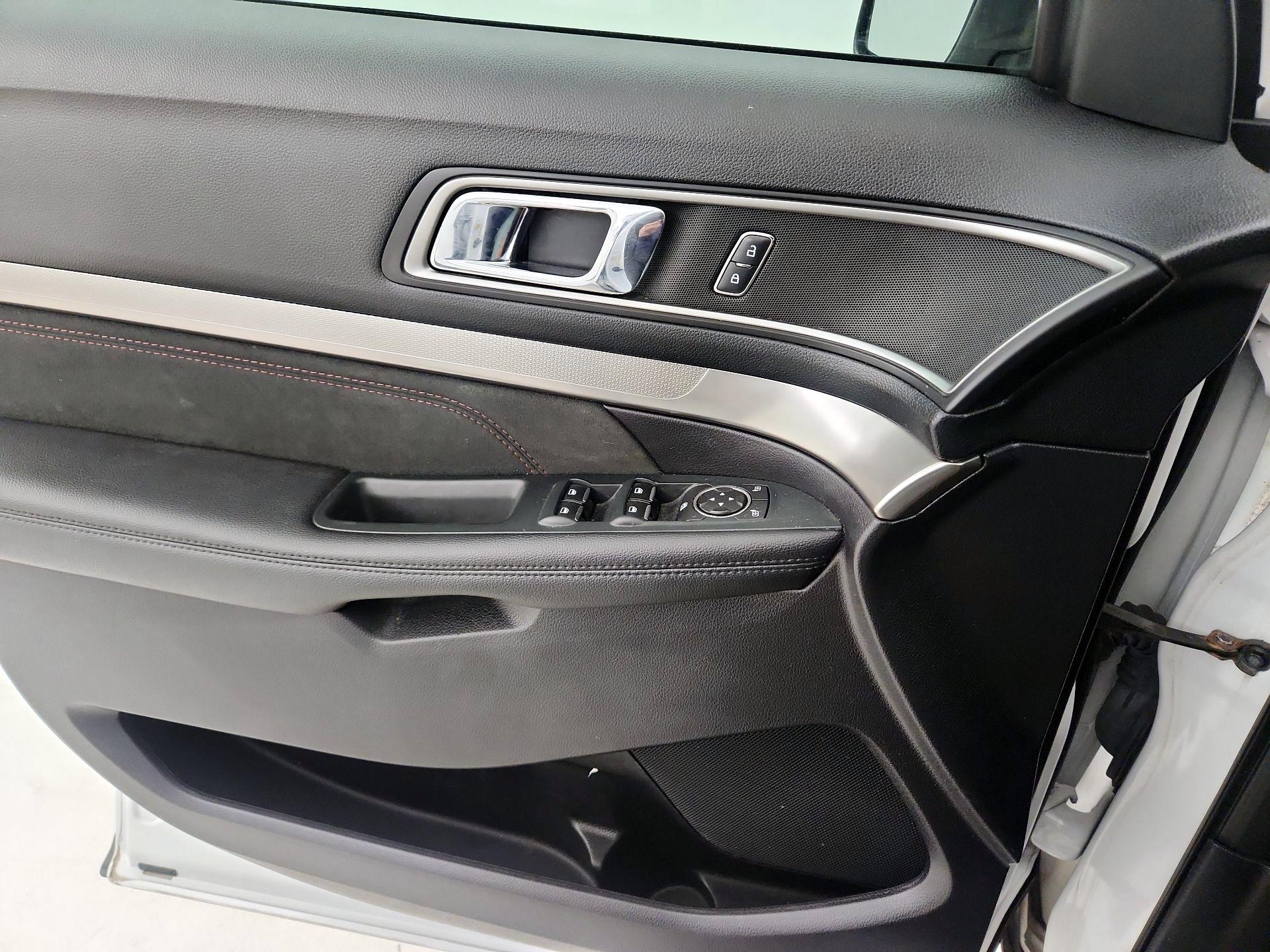 Thumbnail: 2019 Ford Explorer - 12