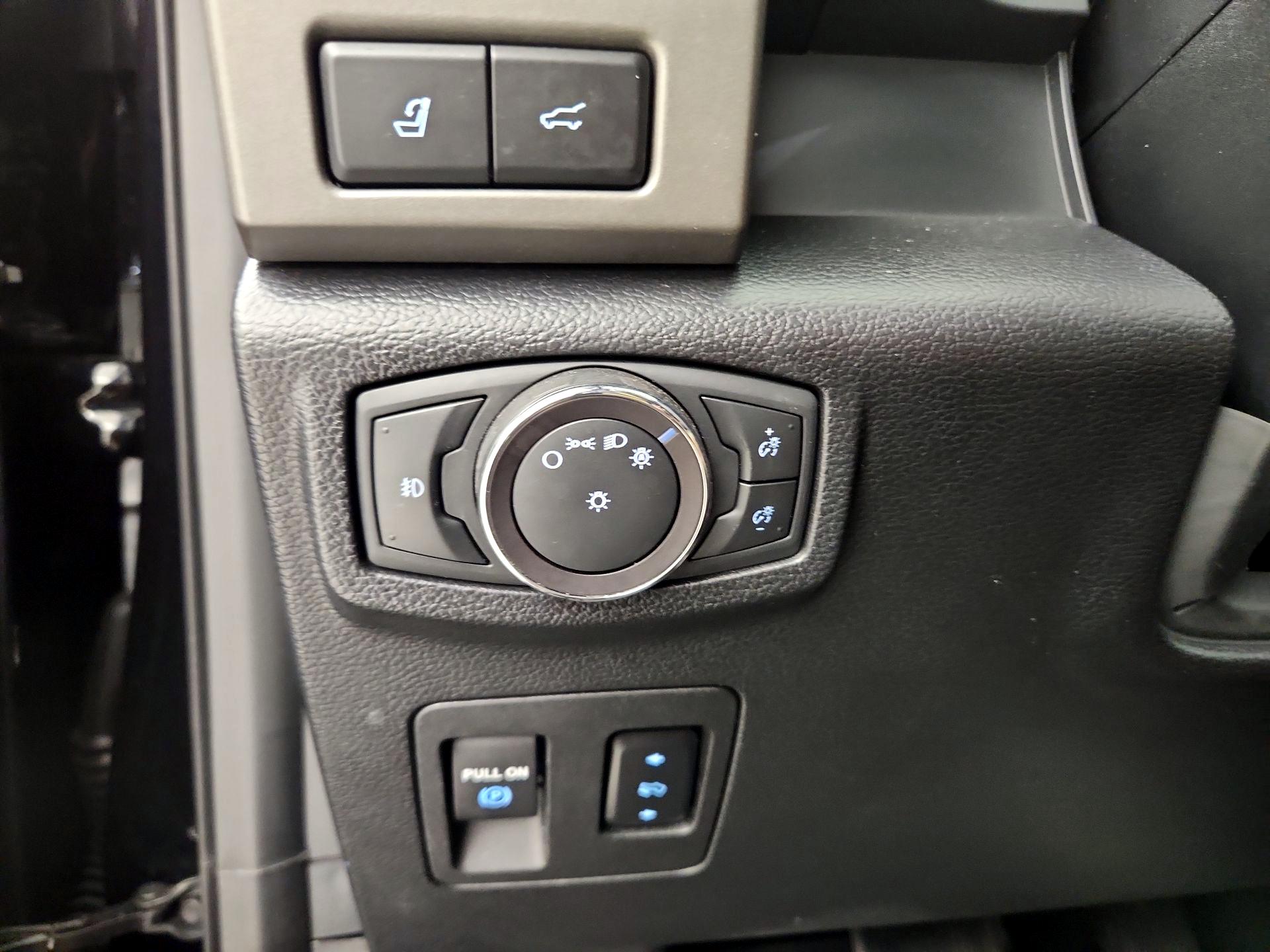 Thumbnail: 2019 Ford Expedition - 13