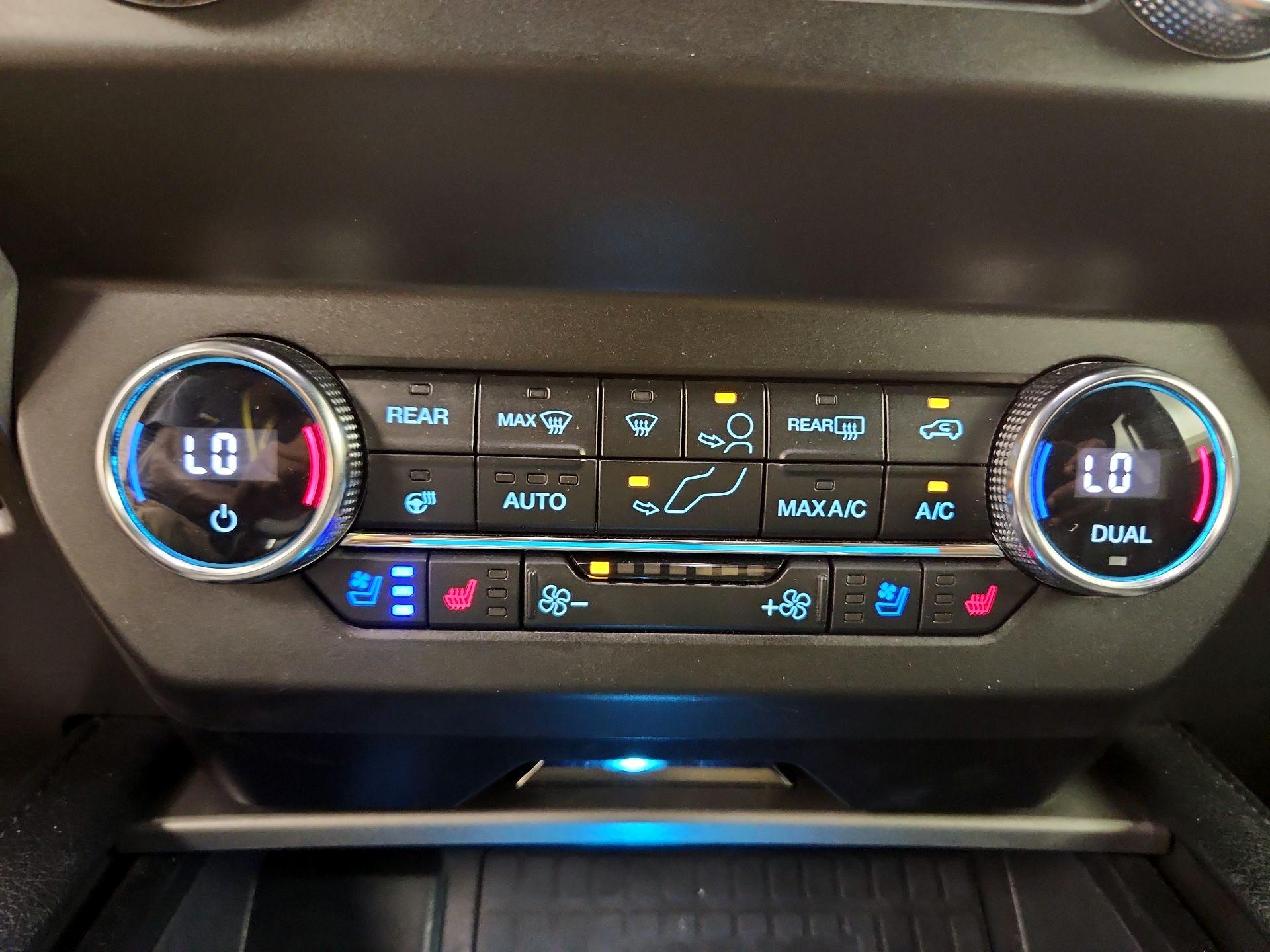 Thumbnail: 2019 Ford Expedition - 17