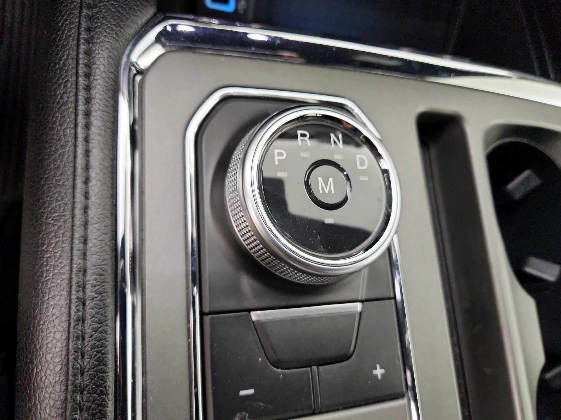 Thumbnail: 2019 Ford Expedition - 18