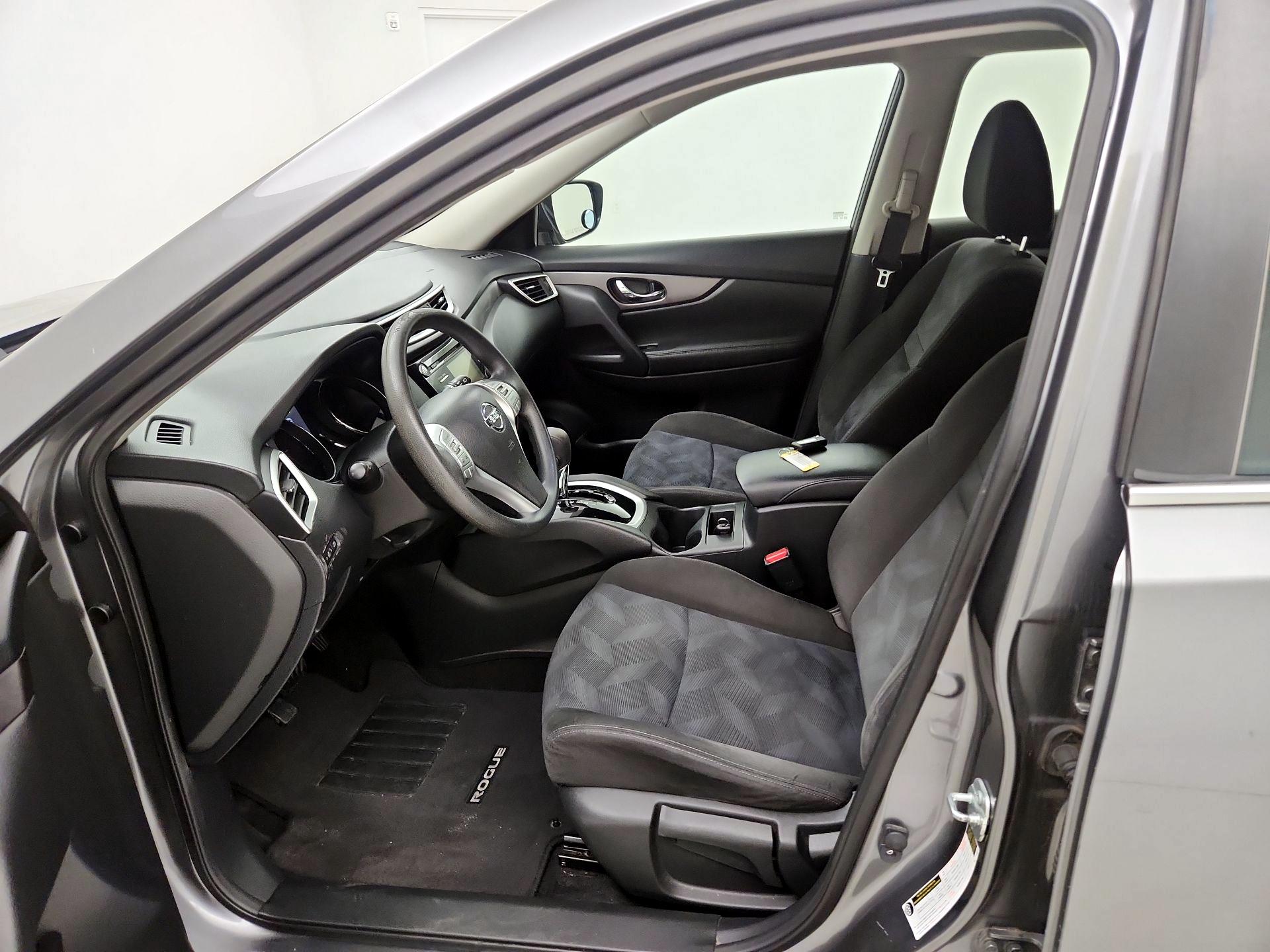Thumbnail: 2015 Nissan Rogue - 11