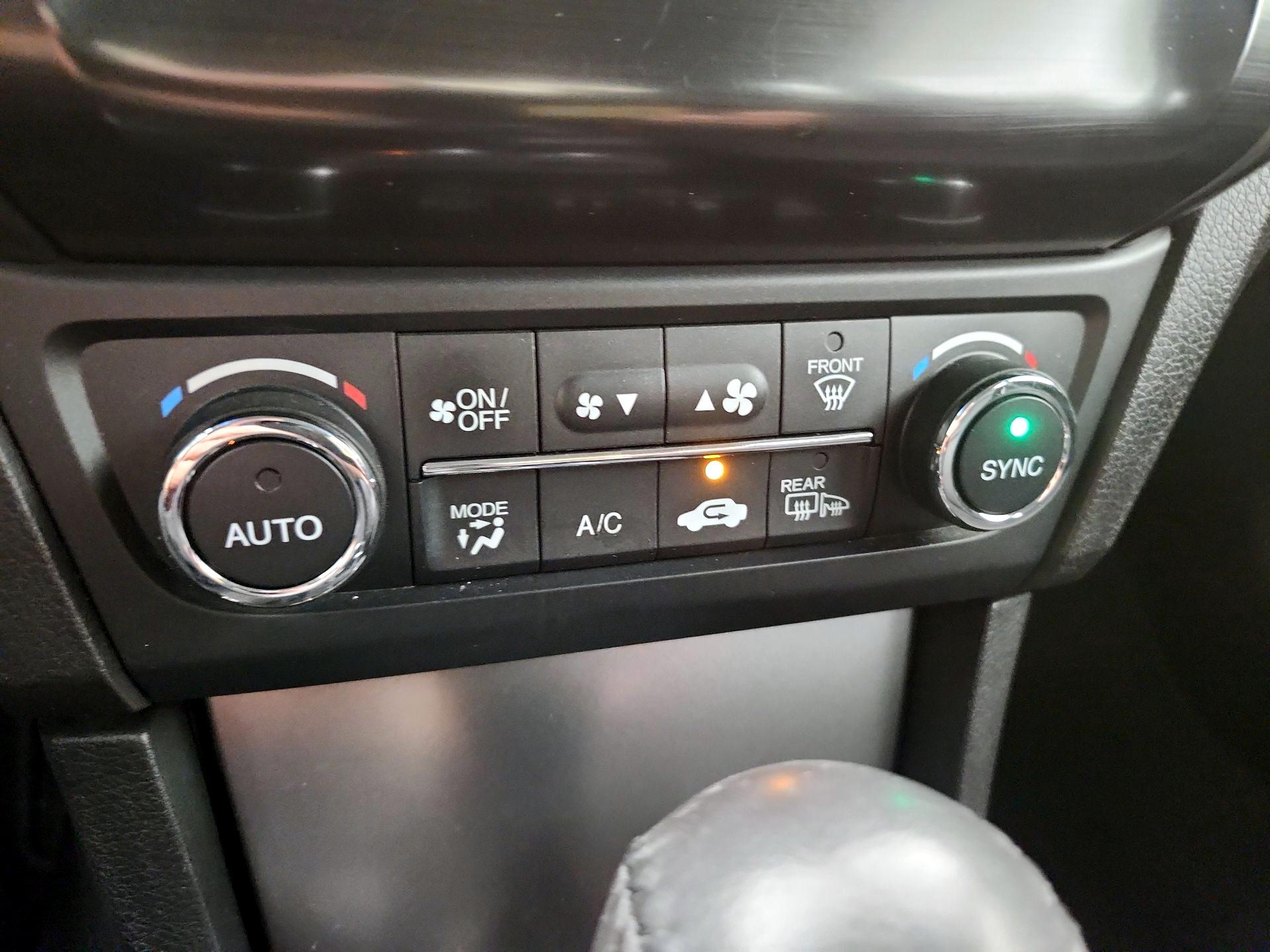 Thumbnail: 2014 Acura ILX - 16