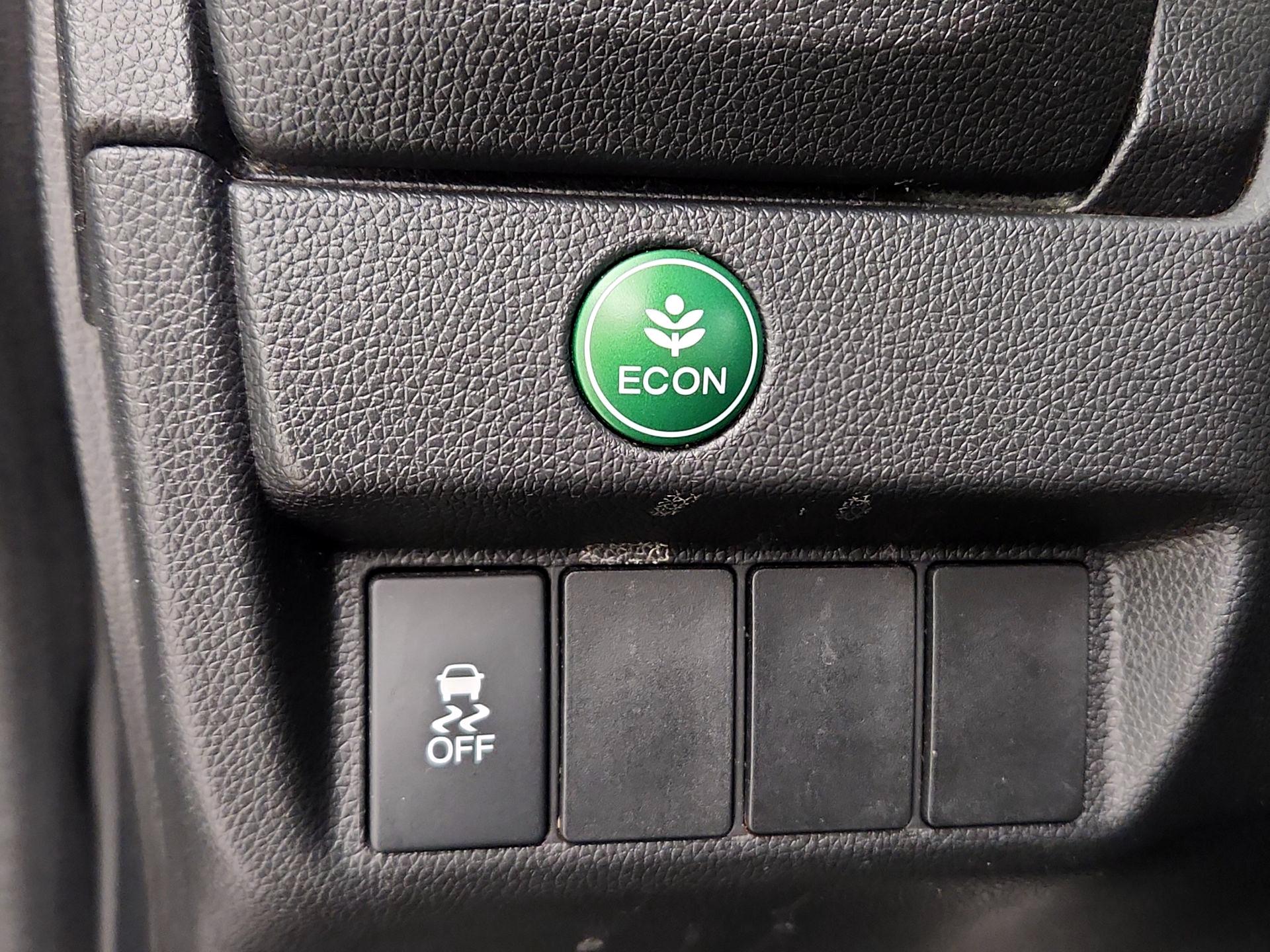 Thumbnail: 2015 Honda Fit - 13