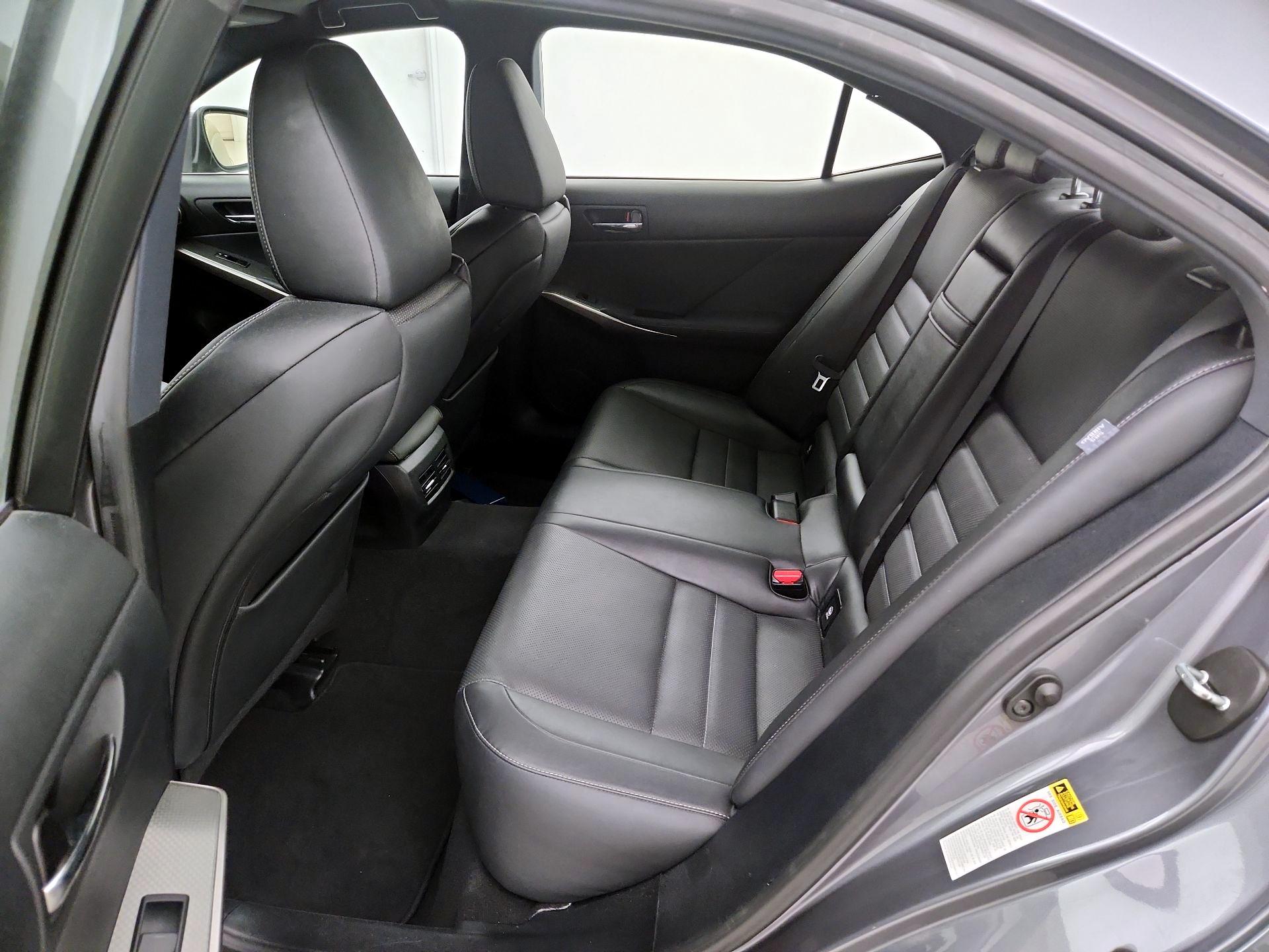 Thumbnail: 2015 Lexus IS - 18