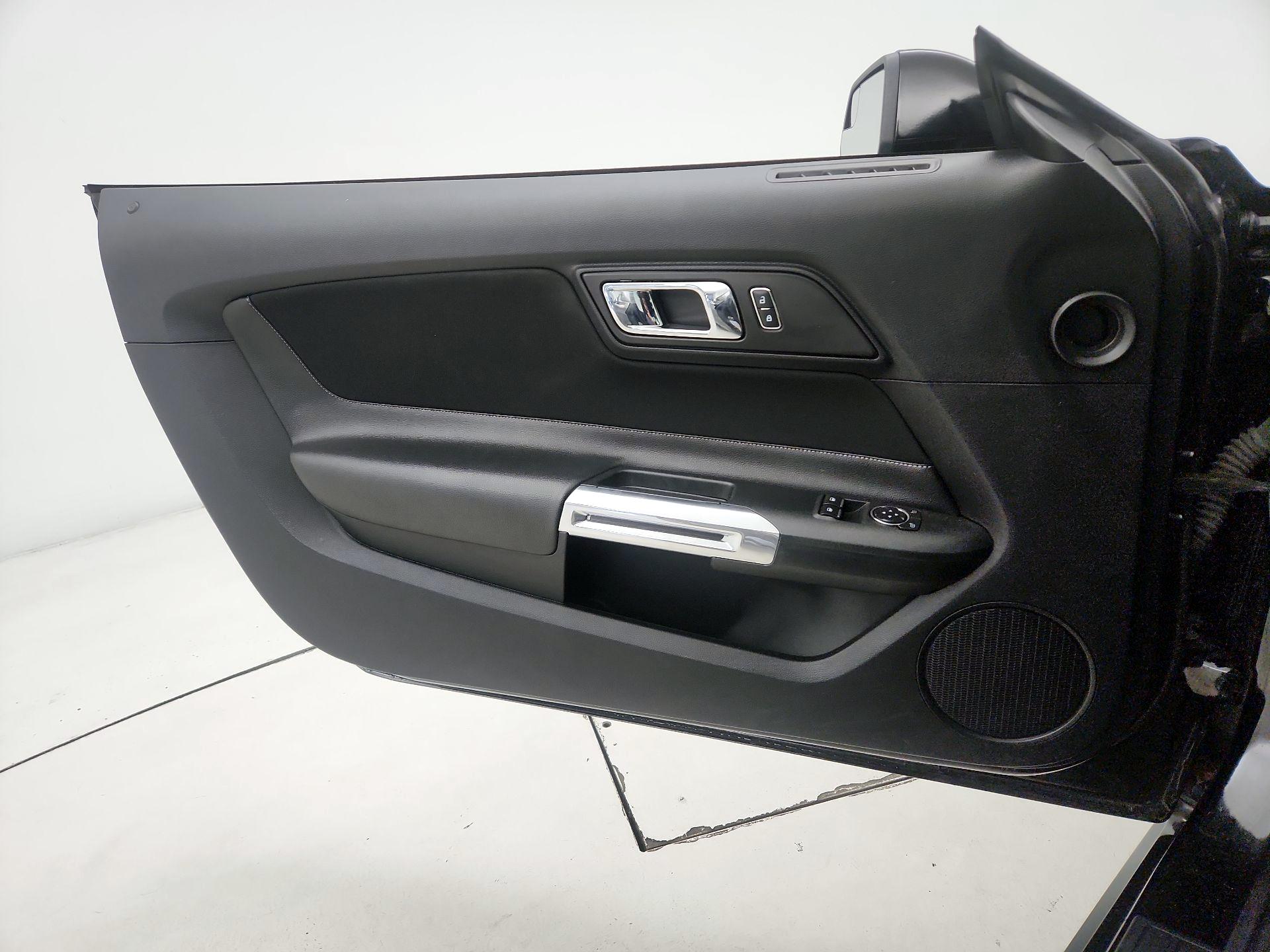 Thumbnail: 2015 Ford Mustang - 12