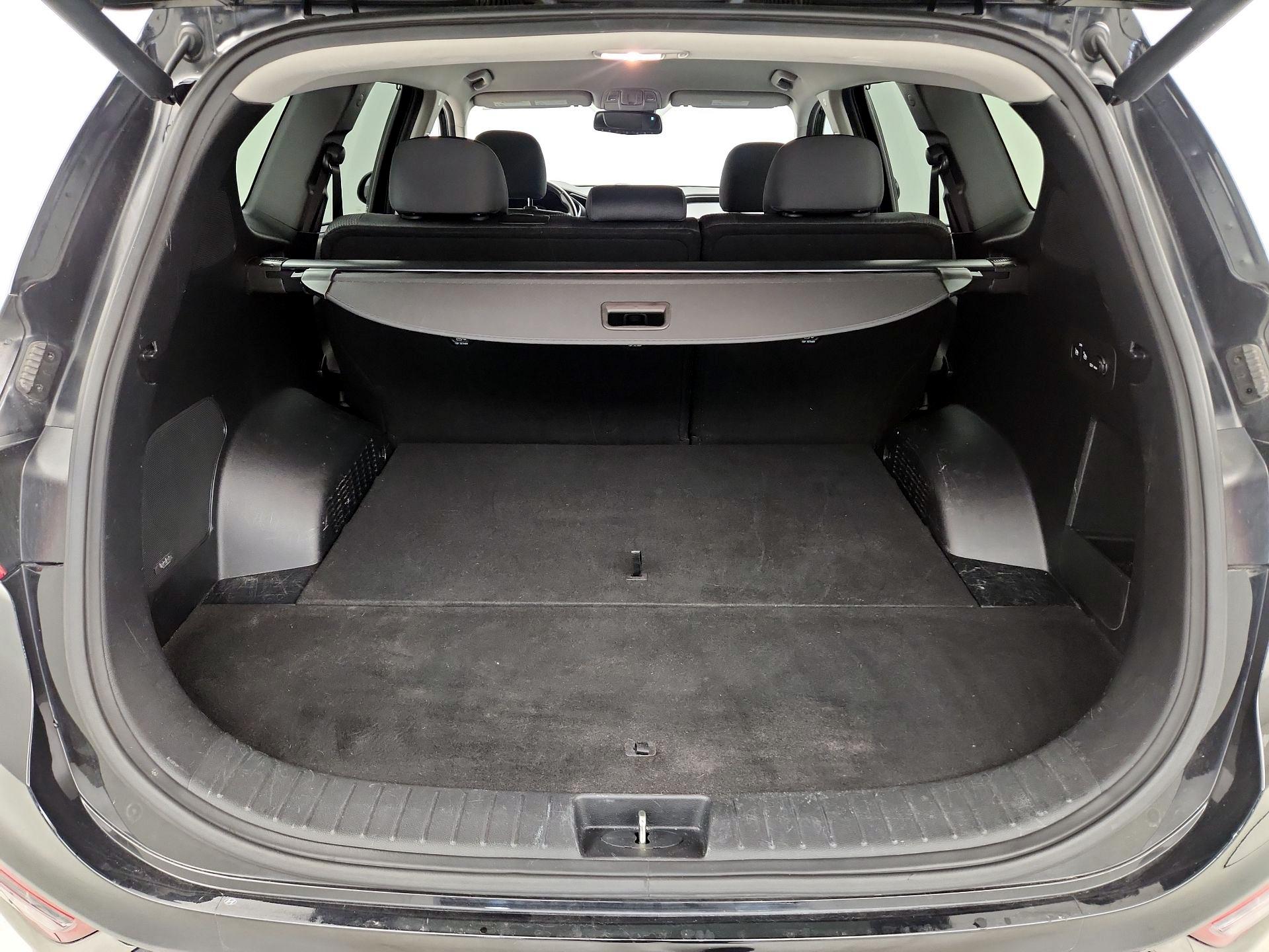 Thumbnail: 2019 Hyundai Santa Fe - 16