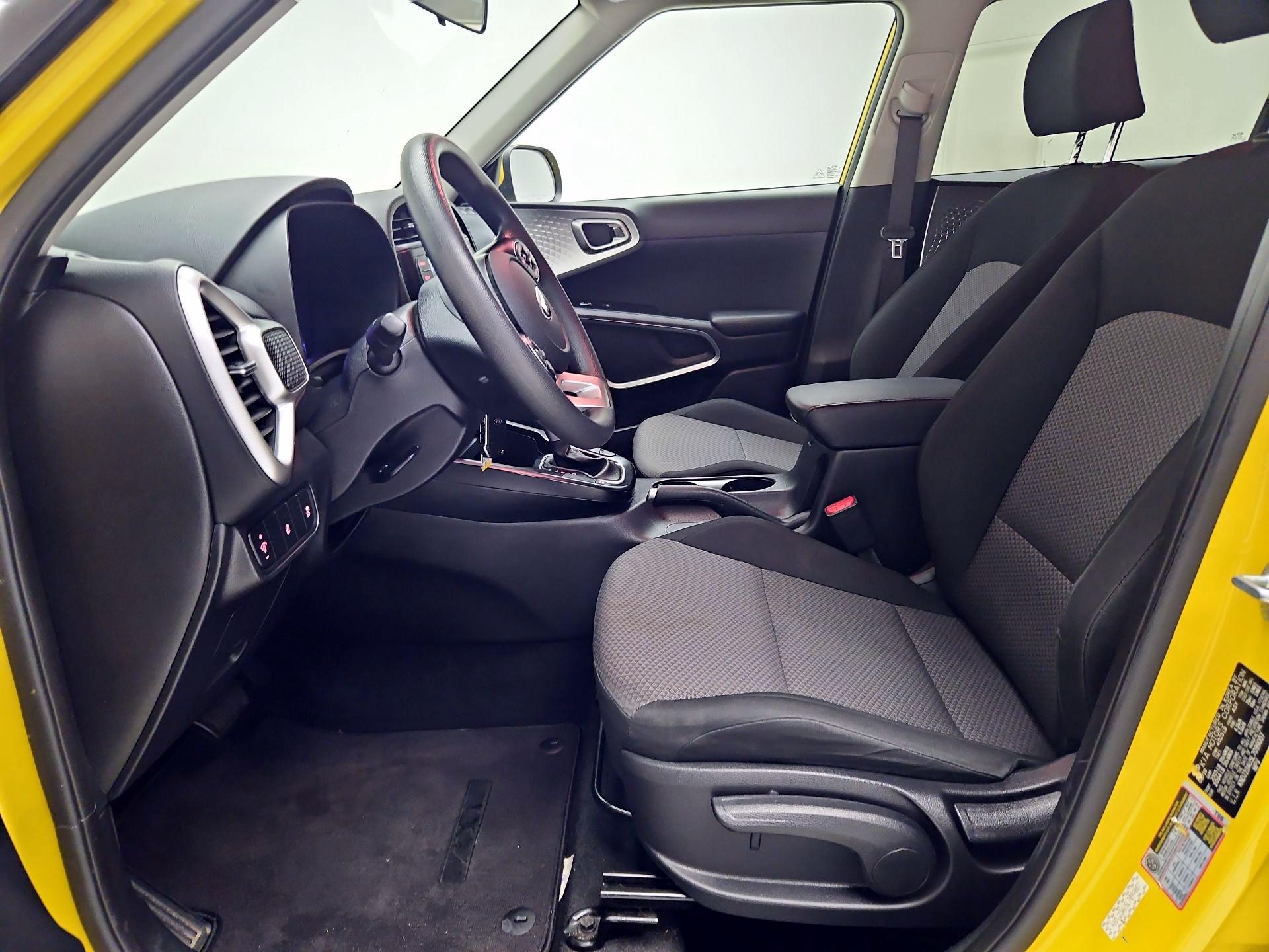 Thumbnail: 2020 Kia Soul - 11