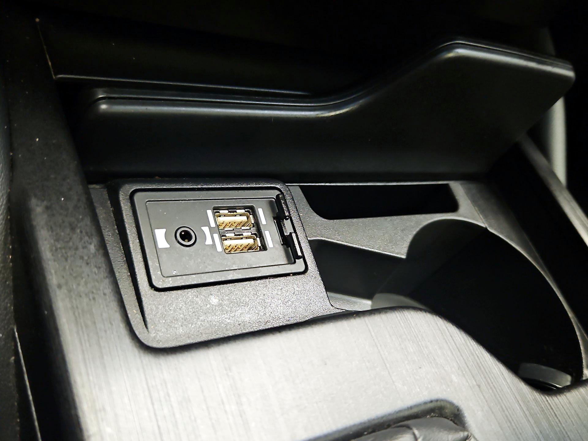 Thumbnail: 2019 Lexus ES - 19