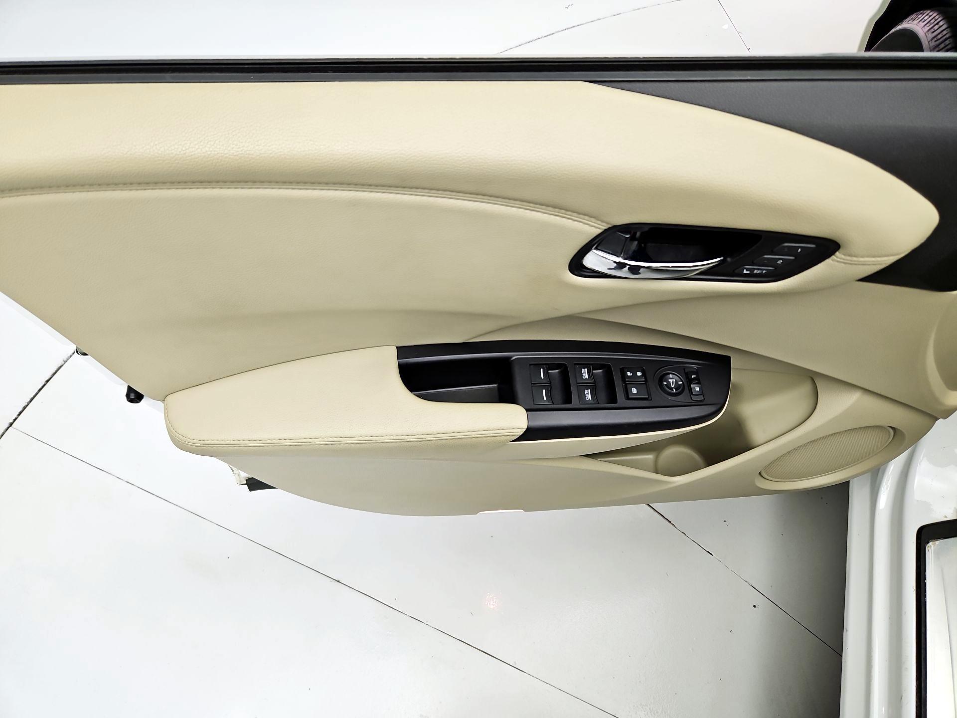 Thumbnail: 2015 Acura RDX - 12