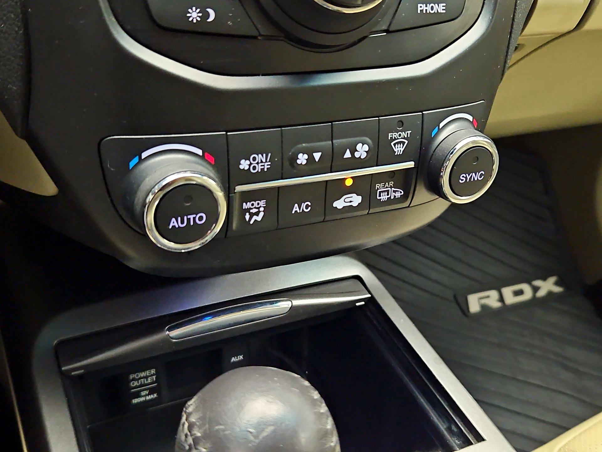 Thumbnail: 2015 Acura RDX - 17