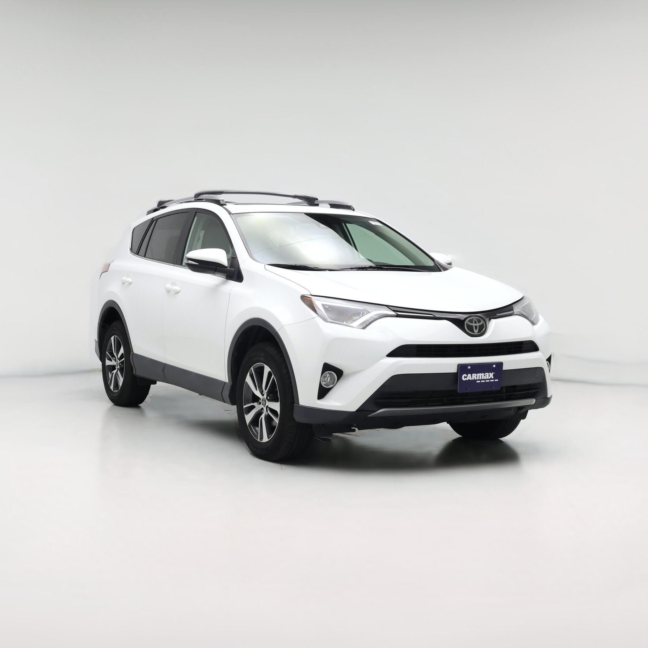 Thumbnail: 2018 Toyota RAV4 - 1