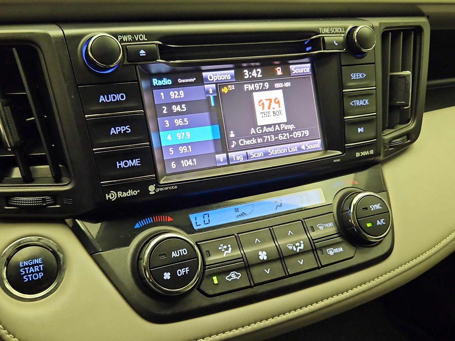 Thumbnail: 2018 Toyota RAV4 - 15