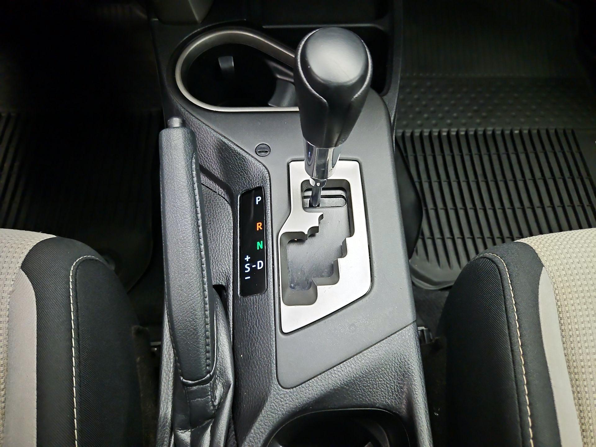 Thumbnail: 2018 Toyota RAV4 - 17
