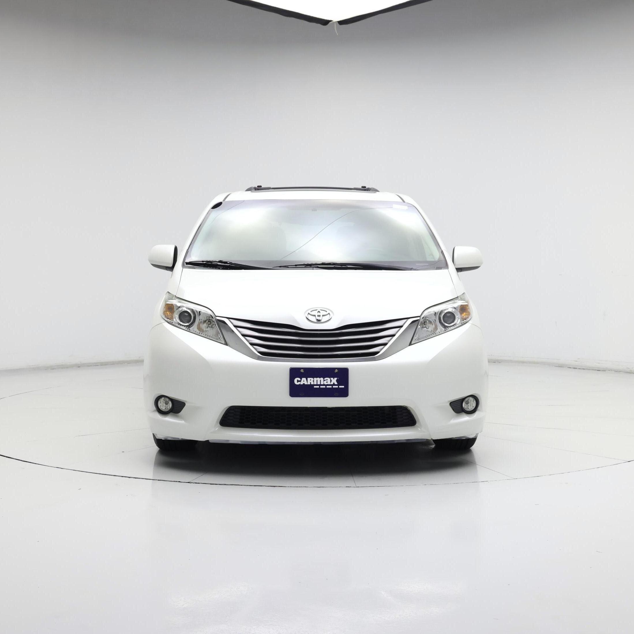 Thumbnail: 2015 Toyota Sienna - 5