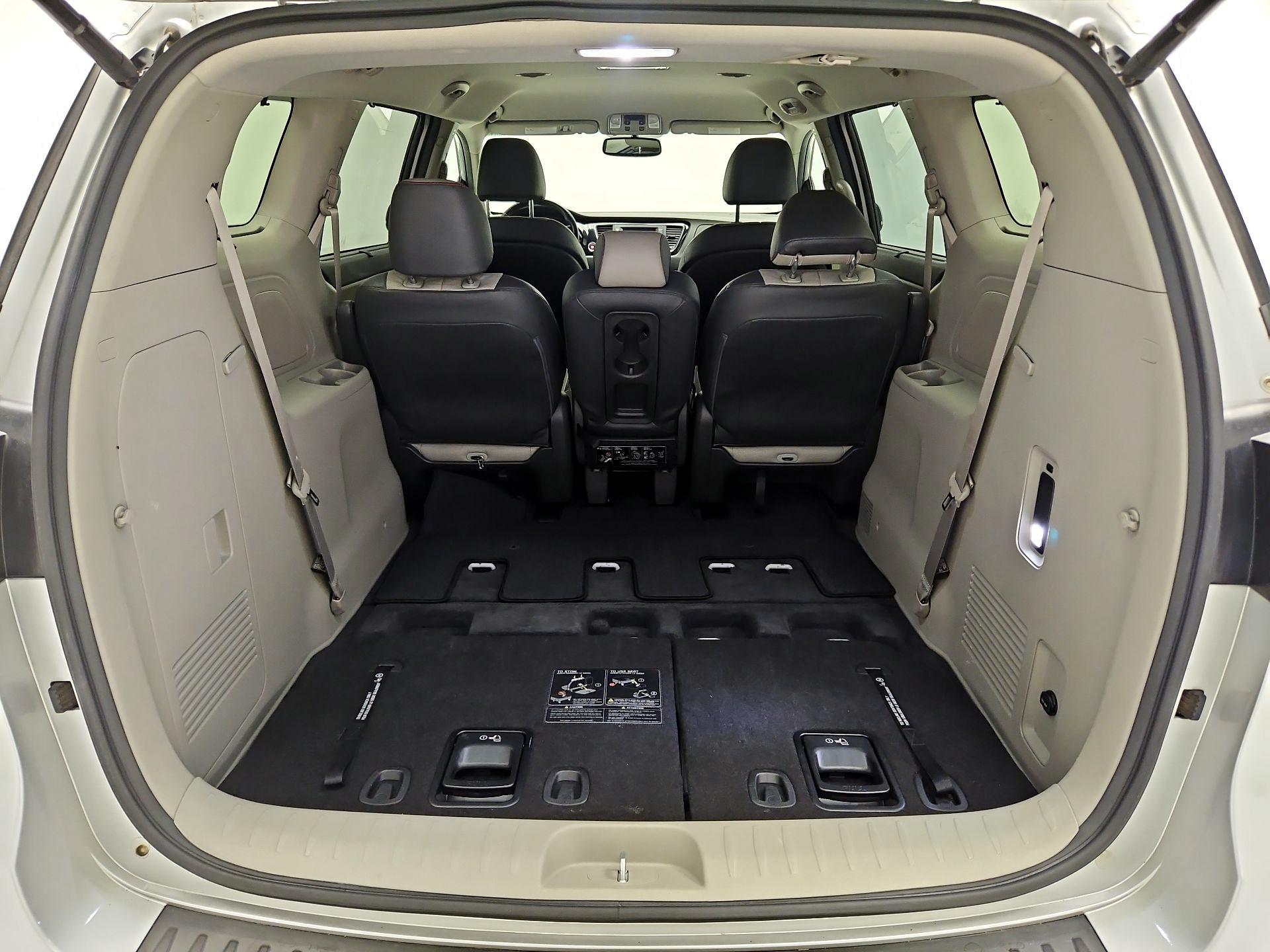 Thumbnail: 2018 Kia Sedona - 18