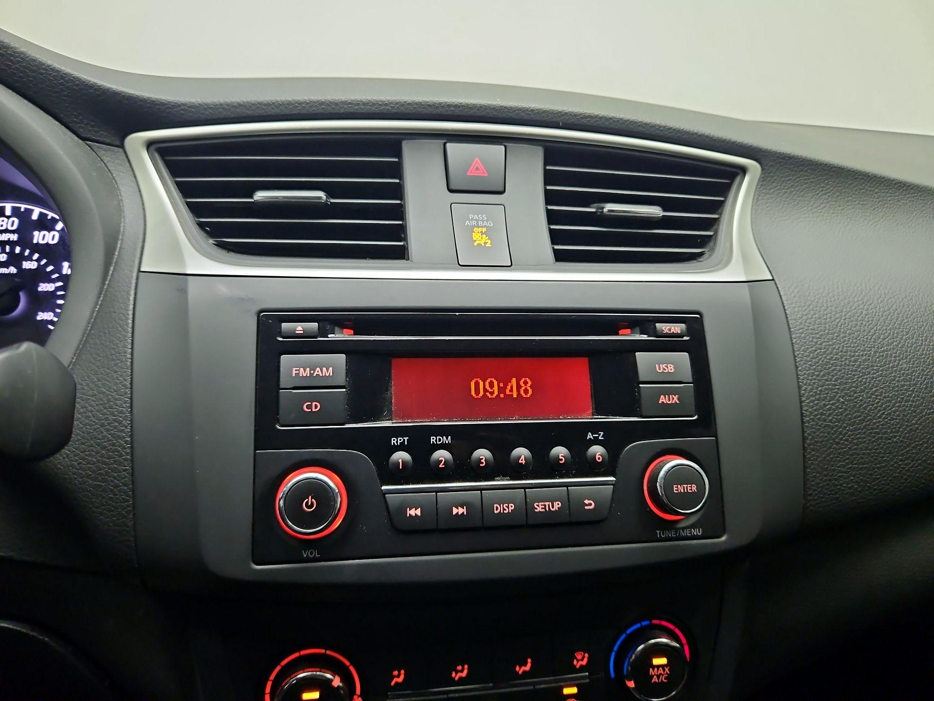 Thumbnail: 2016 Nissan Sentra - 13
