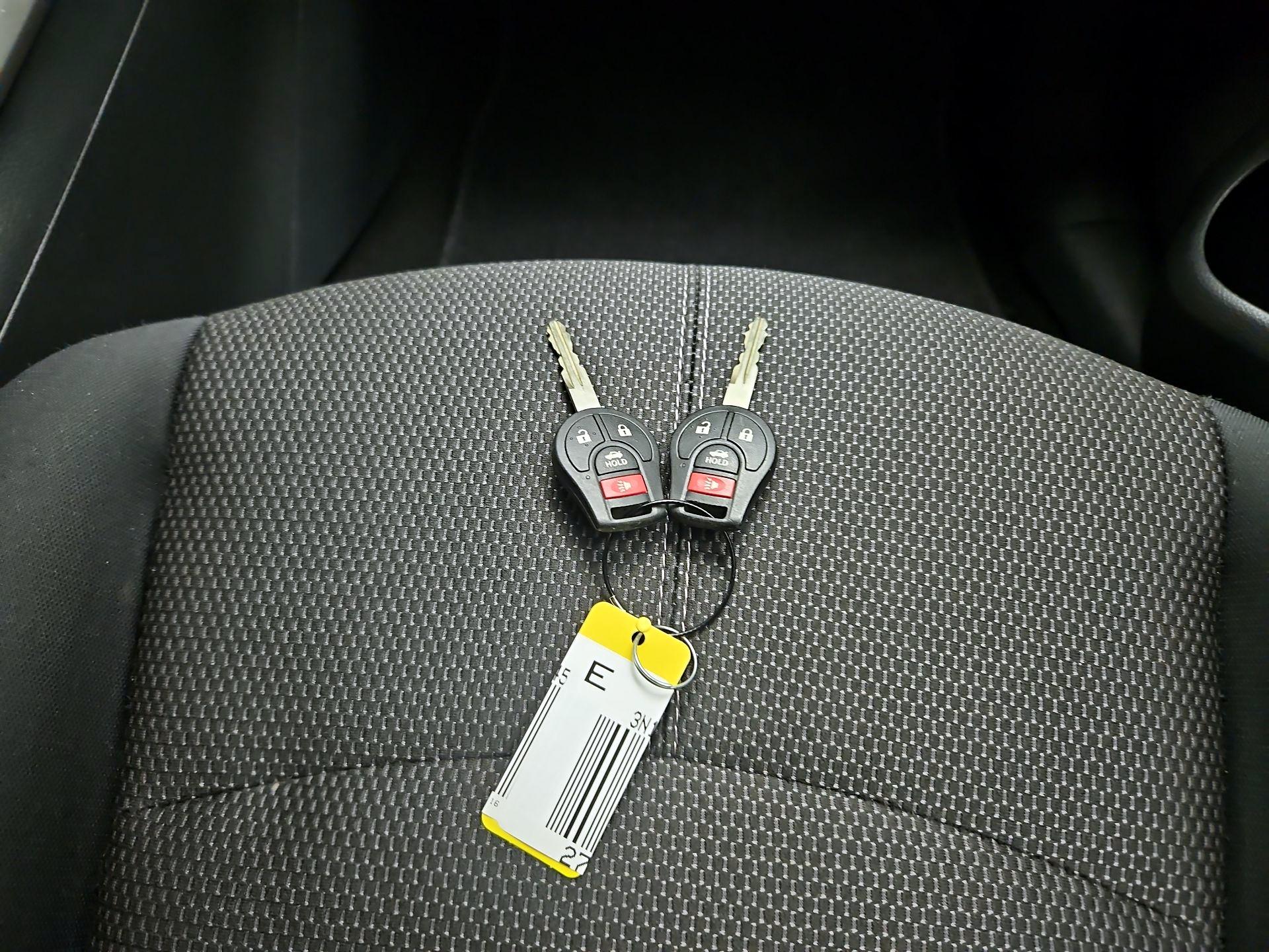 Thumbnail: 2016 Nissan Sentra - 19