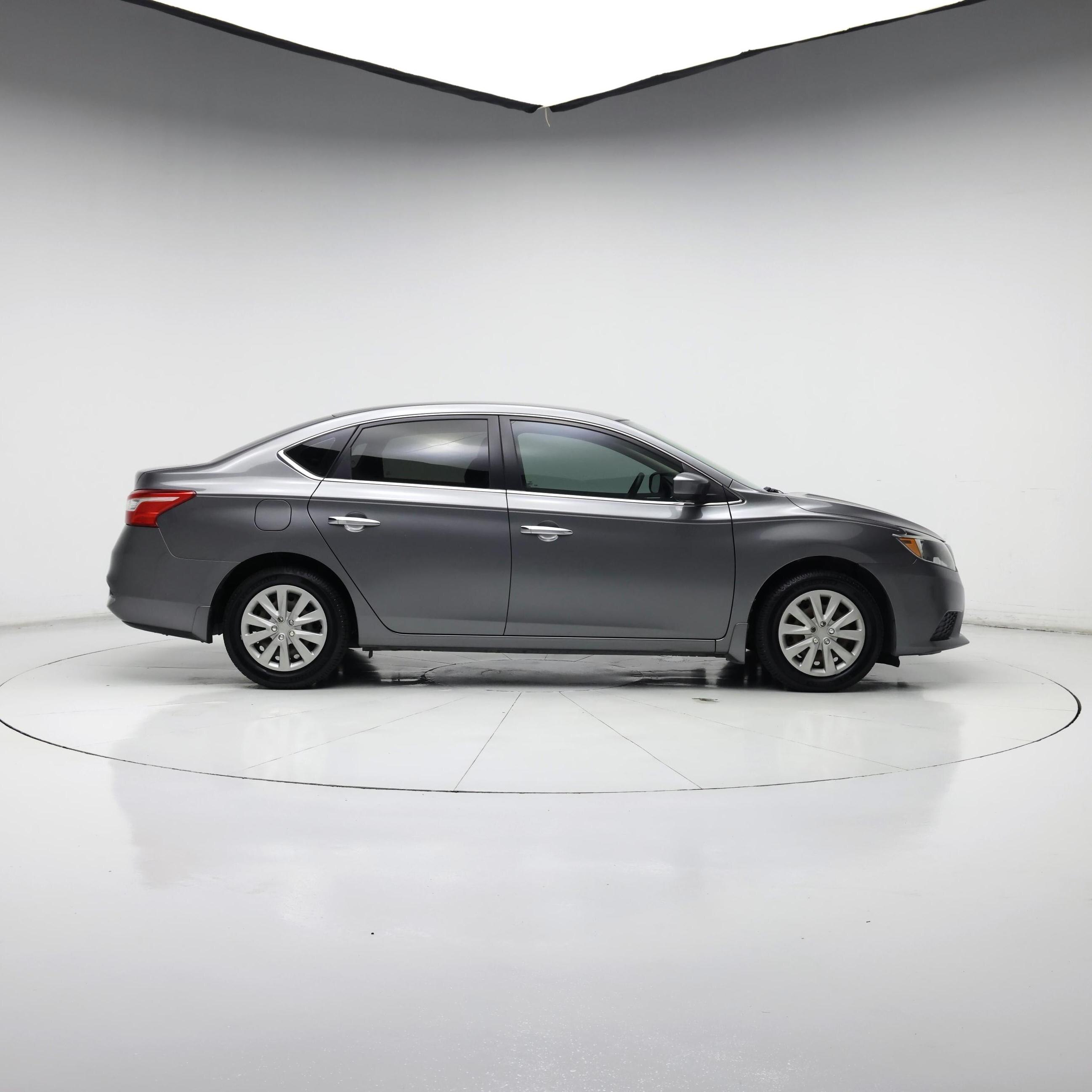Thumbnail: 2016 Nissan Sentra - 7