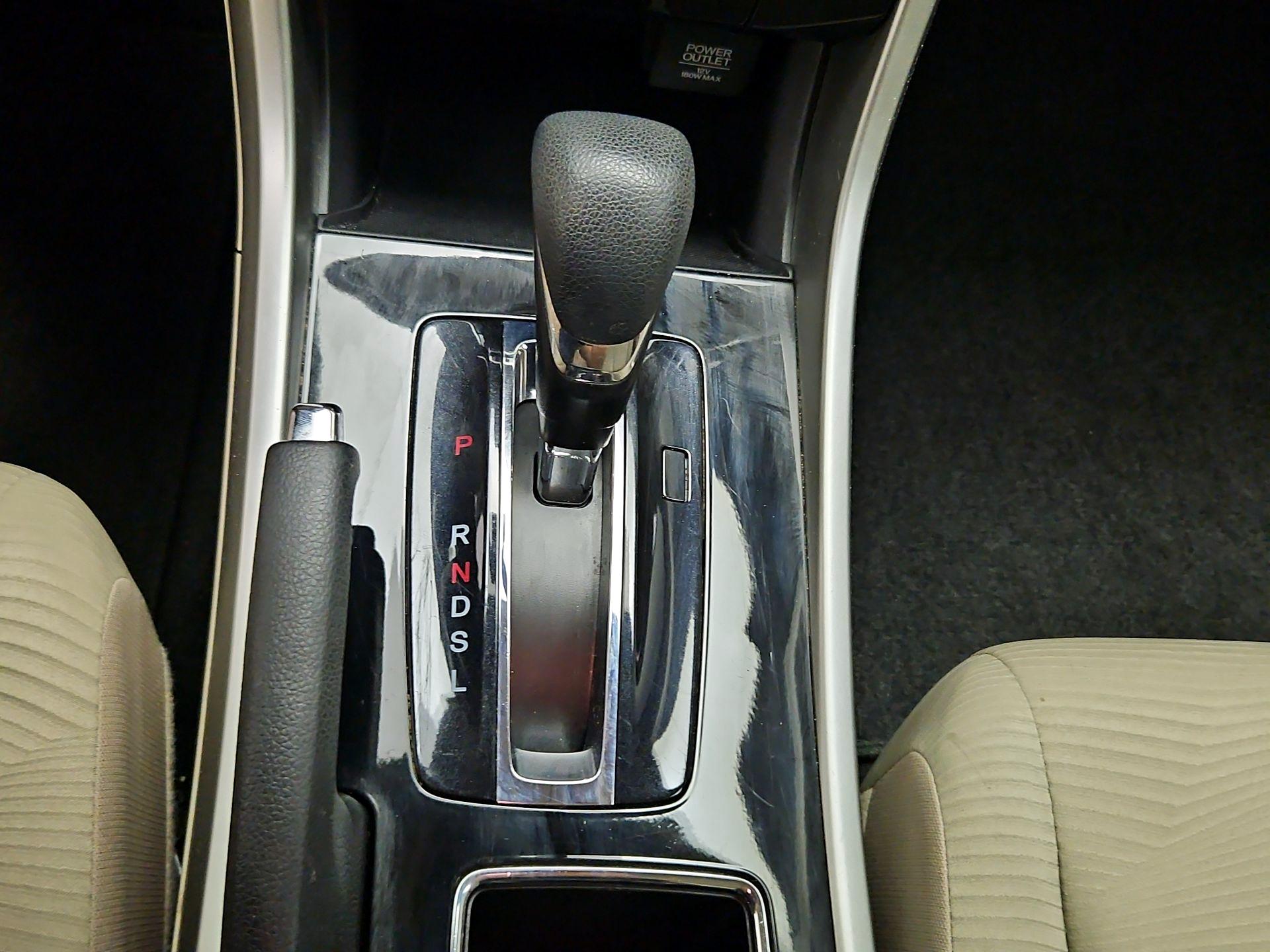 Thumbnail: 2017 Honda Accord - 17