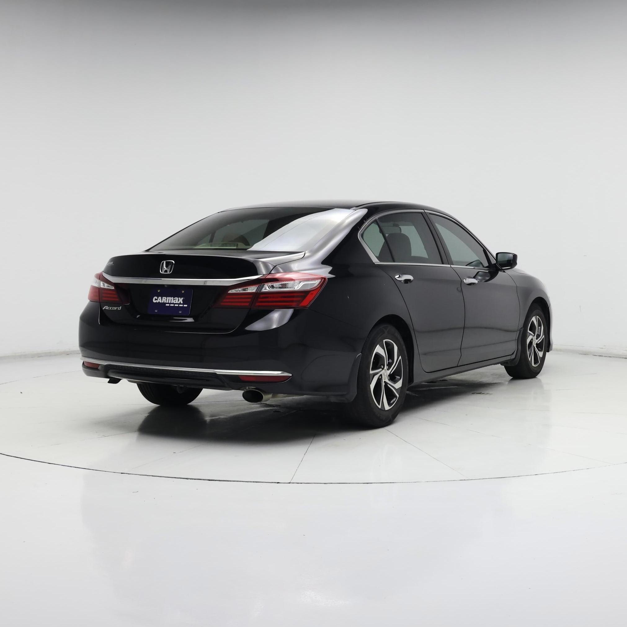 Thumbnail: 2017 Honda Accord - 8