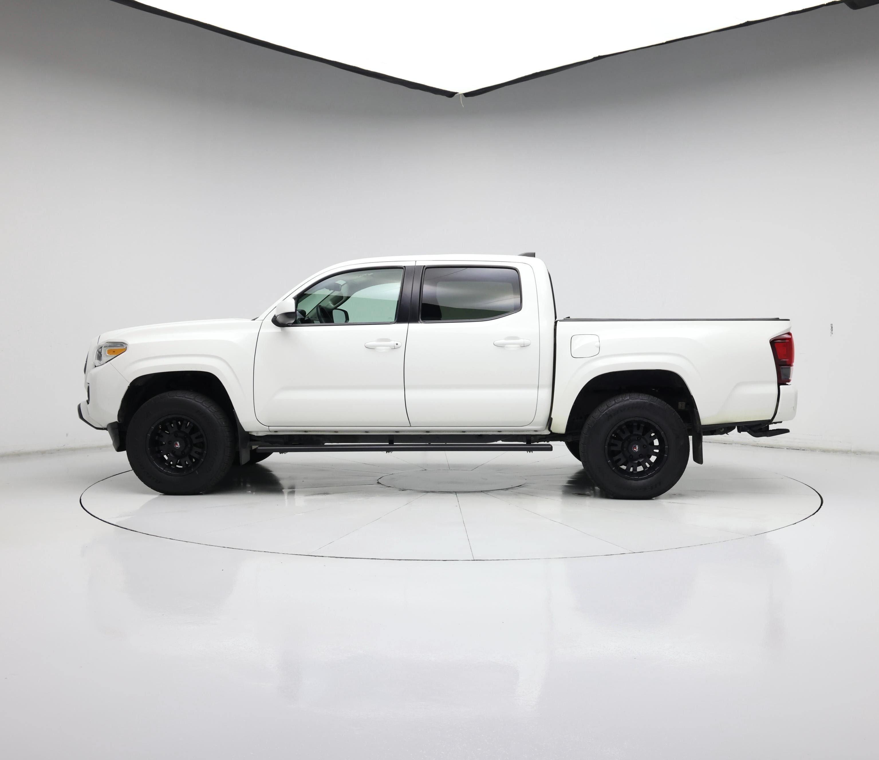 Thumbnail: 2021 Toyota Tacoma - 3
