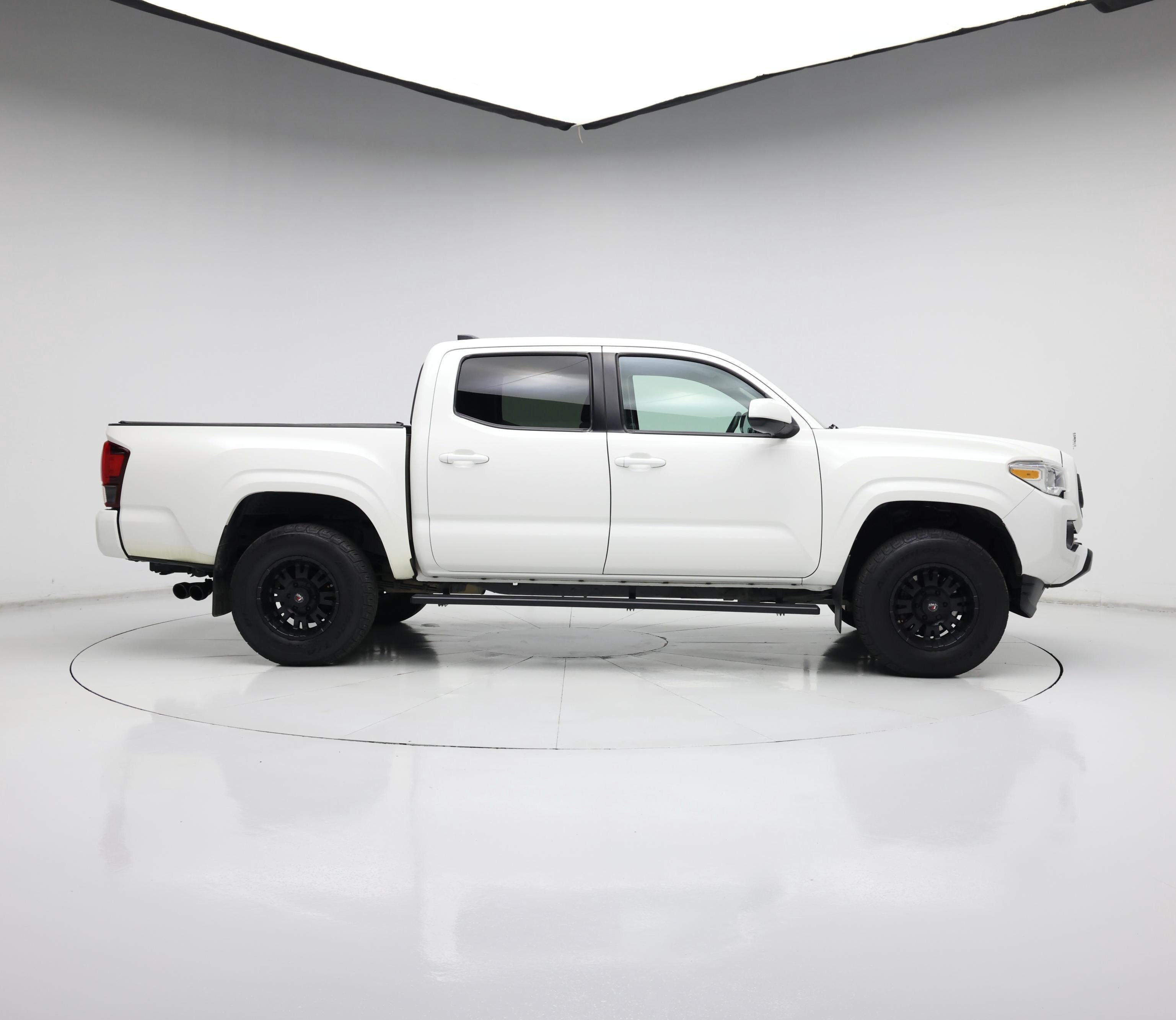Thumbnail: 2021 Toyota Tacoma - 7