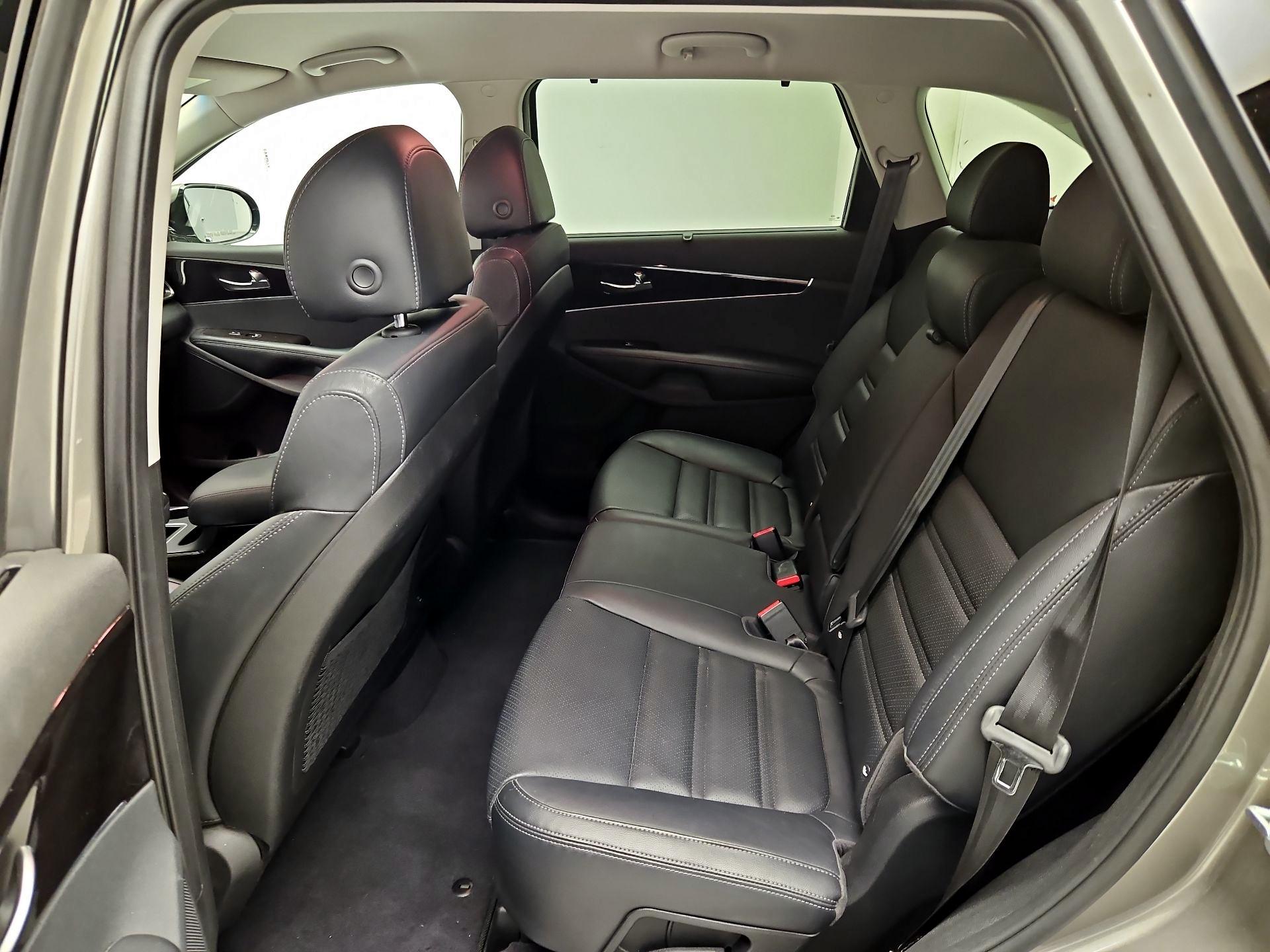Thumbnail: 2018 Kia Sorento - 19