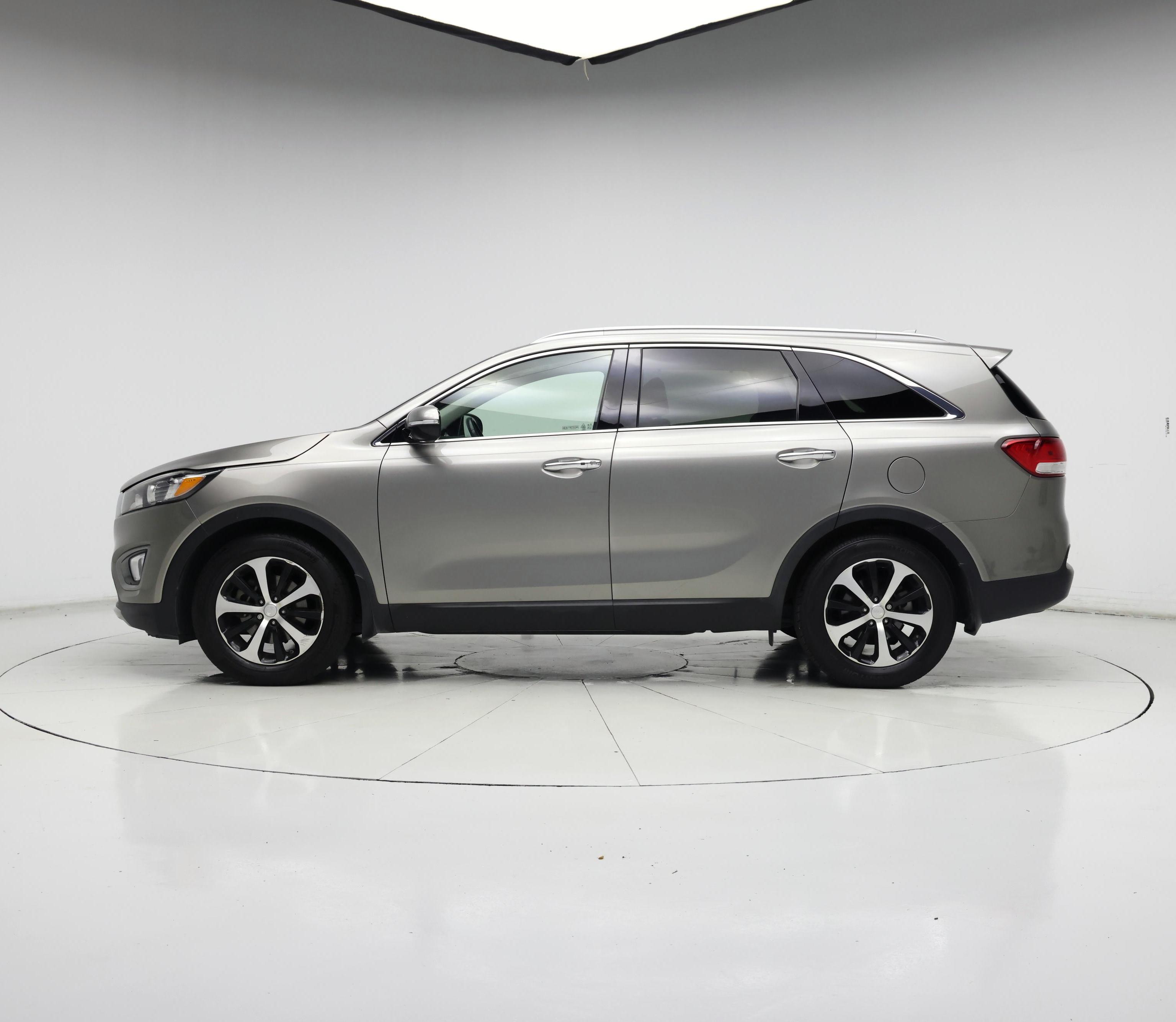 Thumbnail: 2018 Kia Sorento - 3