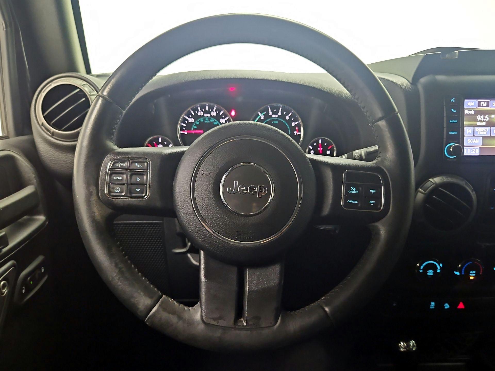 Thumbnail: 2016 Jeep Wrangler - 10