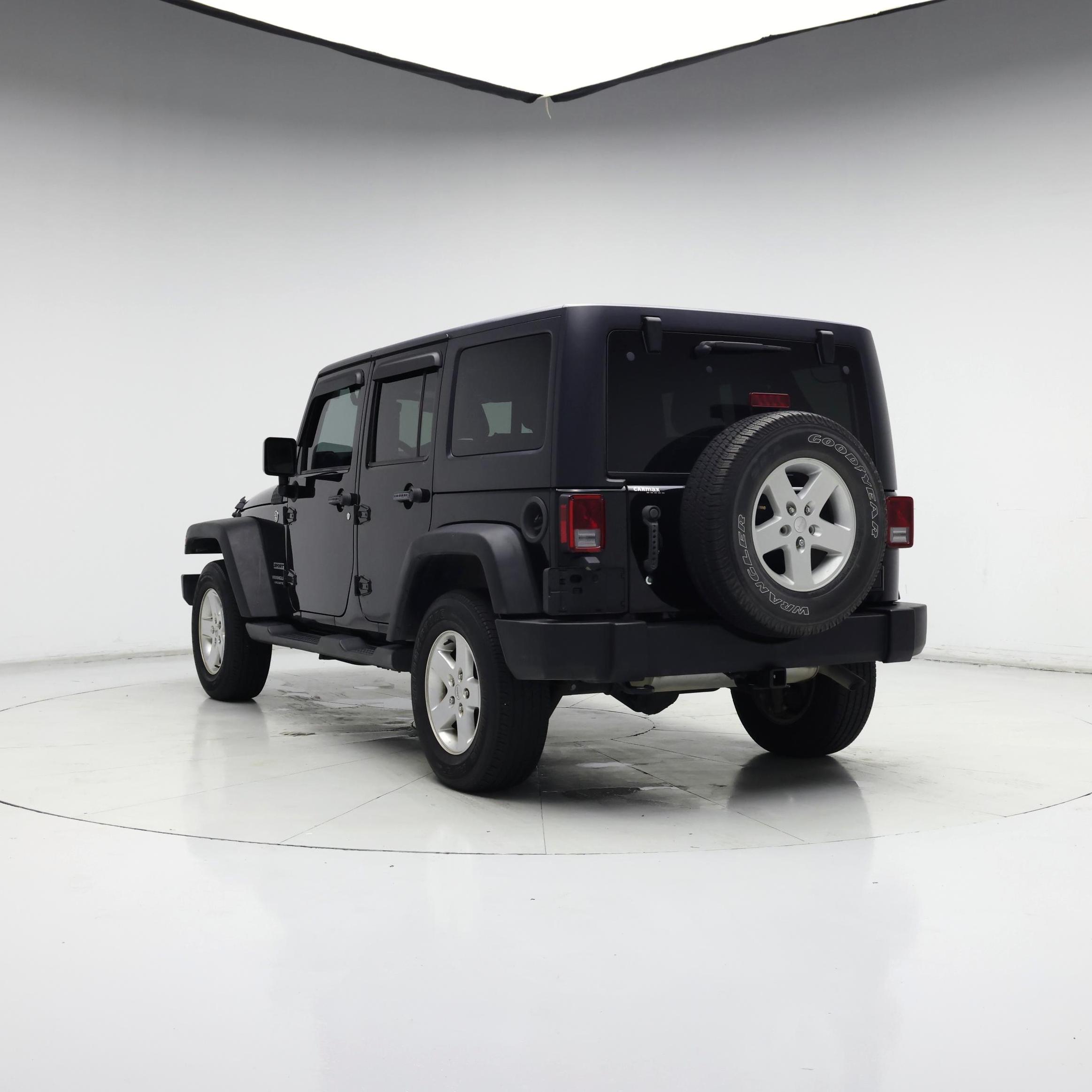 Thumbnail: 2016 Jeep Wrangler - 2