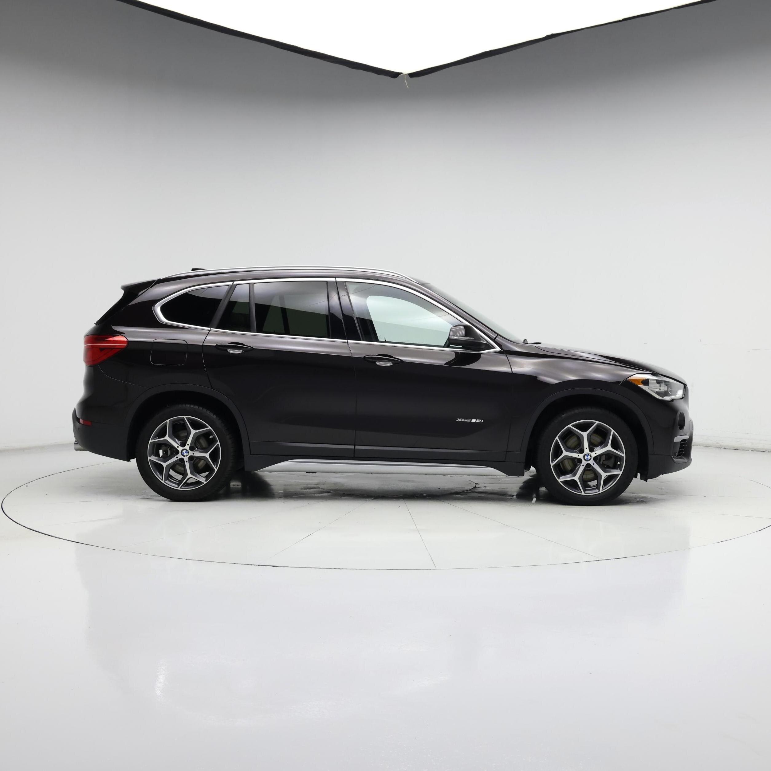 Thumbnail: 2017 BMW X1 - 7