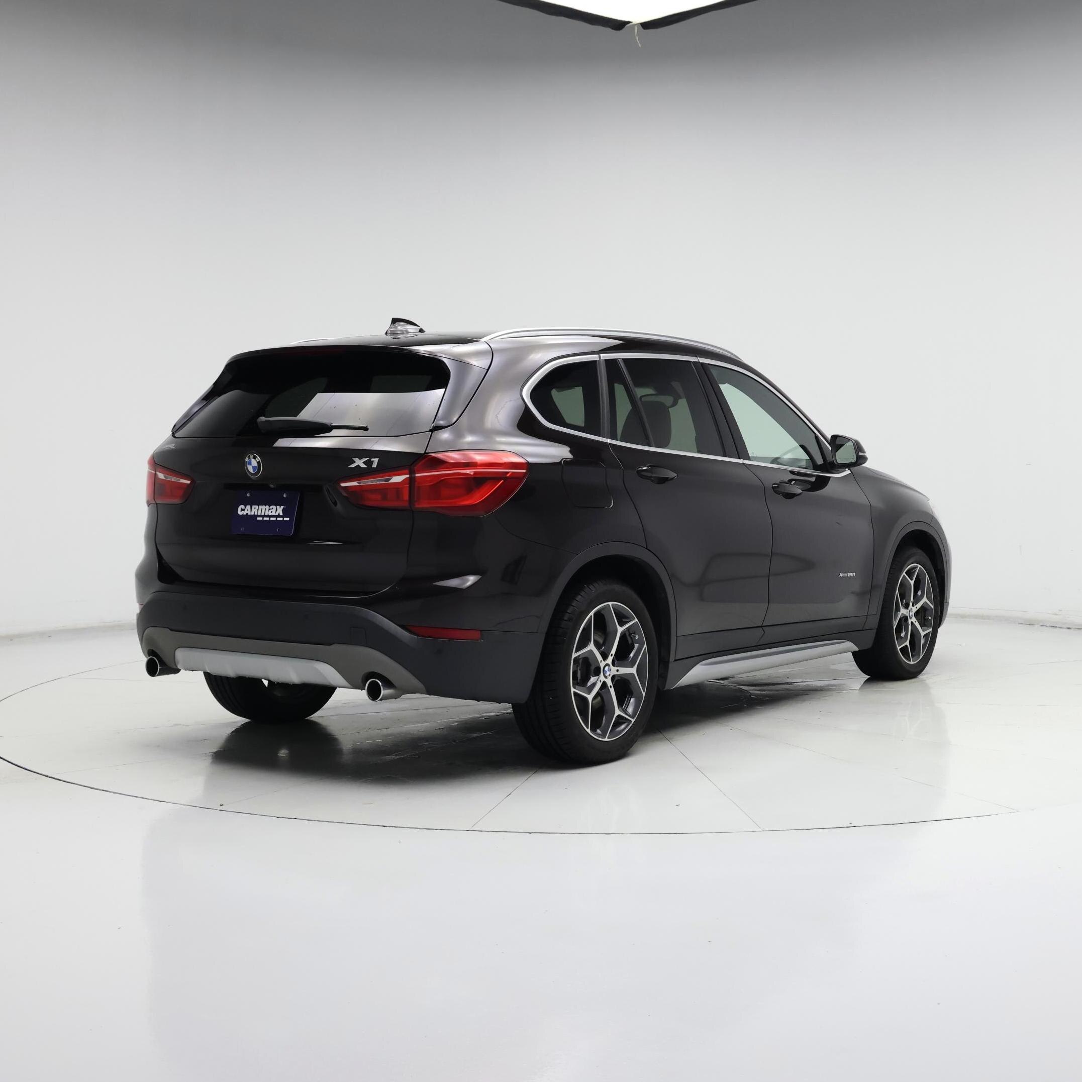 Thumbnail: 2017 BMW X1 - 8