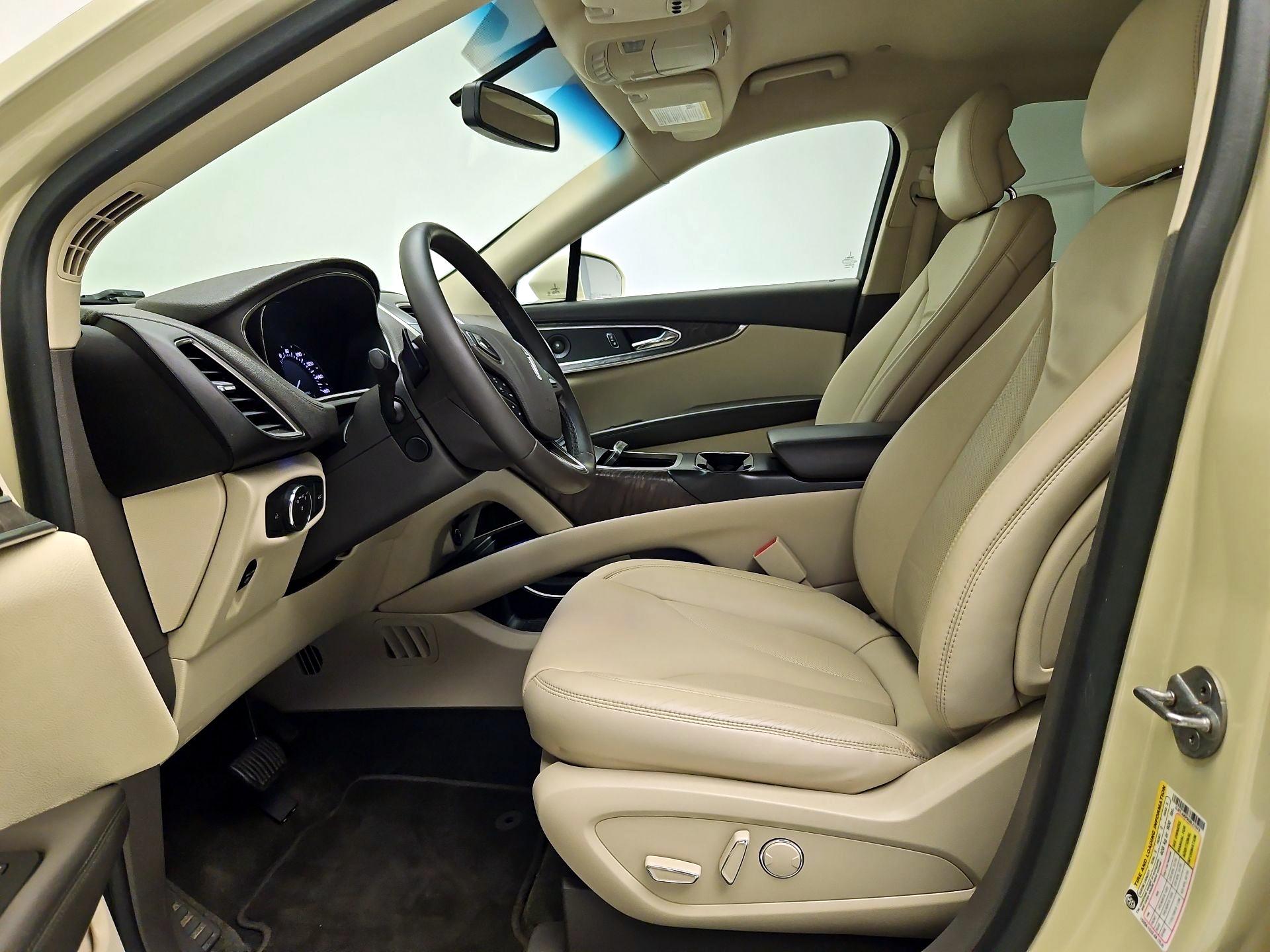 Thumbnail: 2016 Lincoln MKX - 11