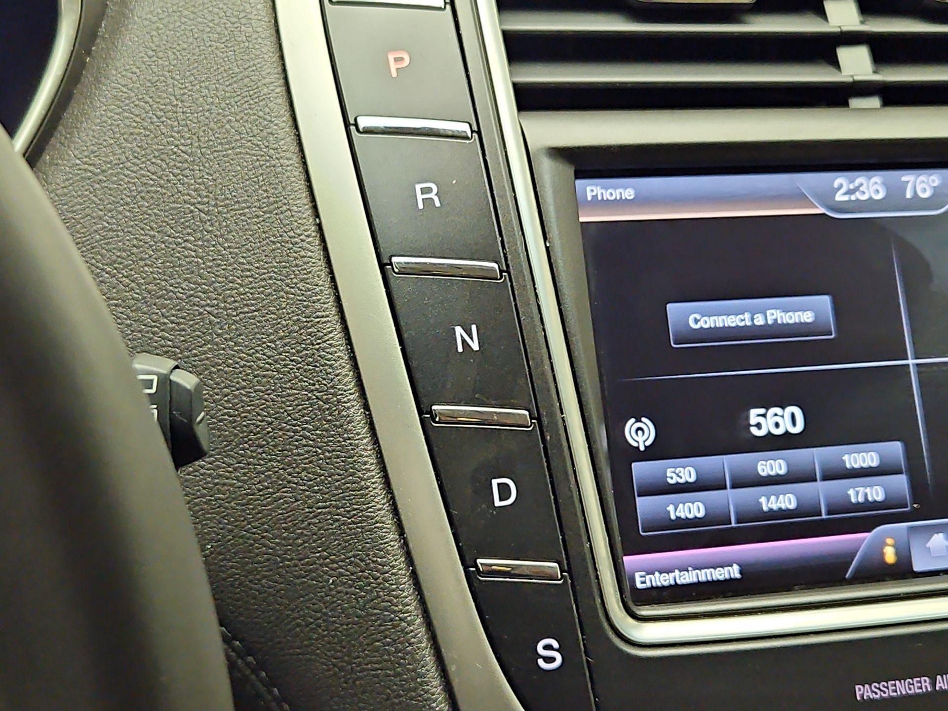 Thumbnail: 2016 Lincoln MKX - 18