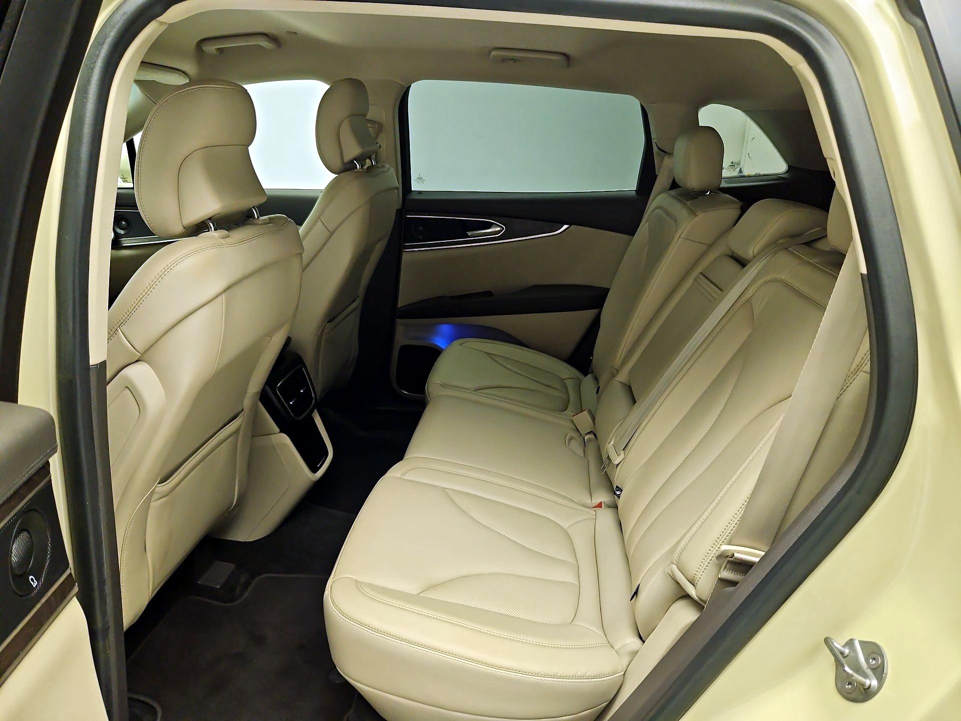 Thumbnail: 2016 Lincoln MKX - 20