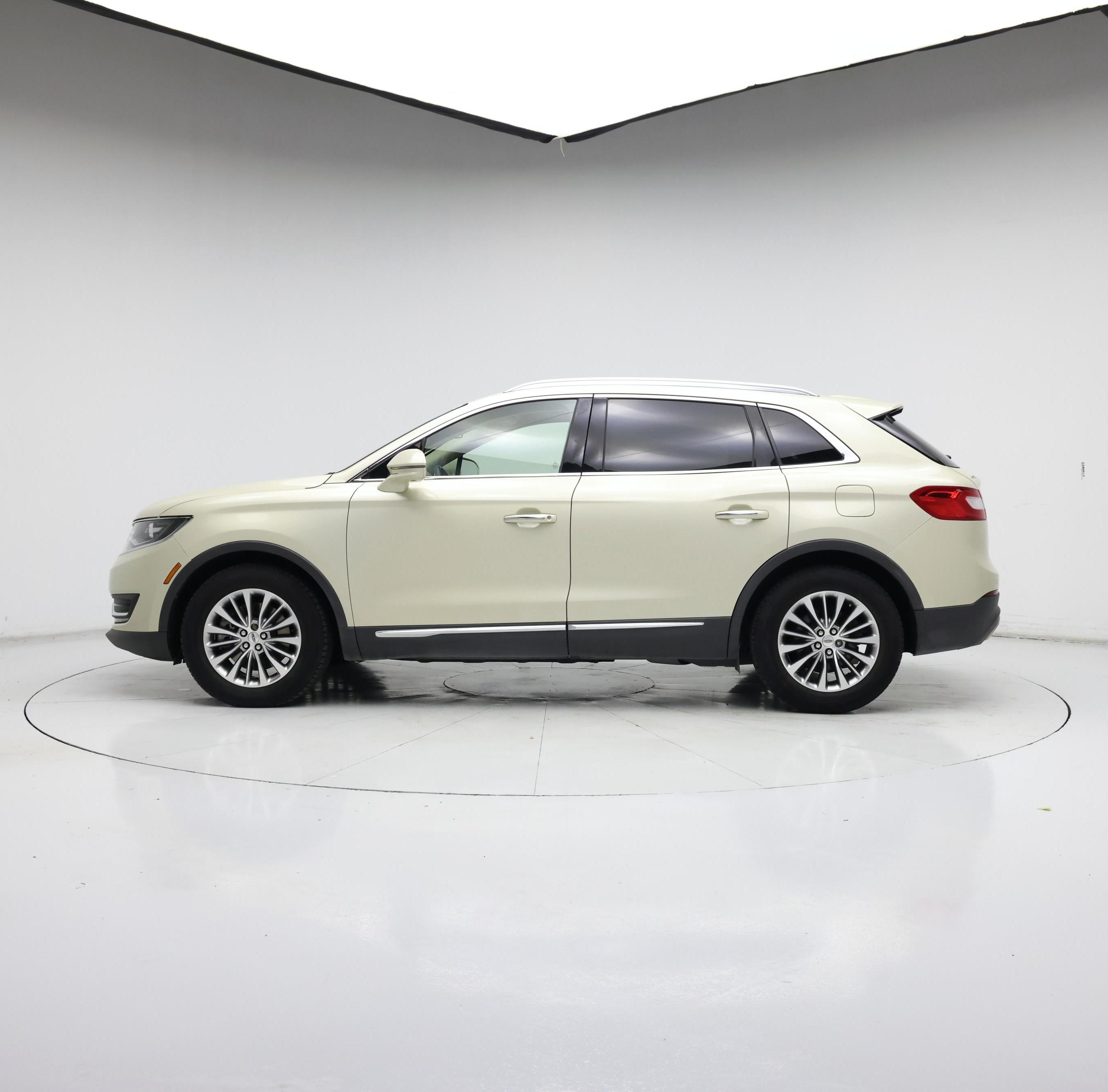Thumbnail: 2016 Lincoln MKX - 3