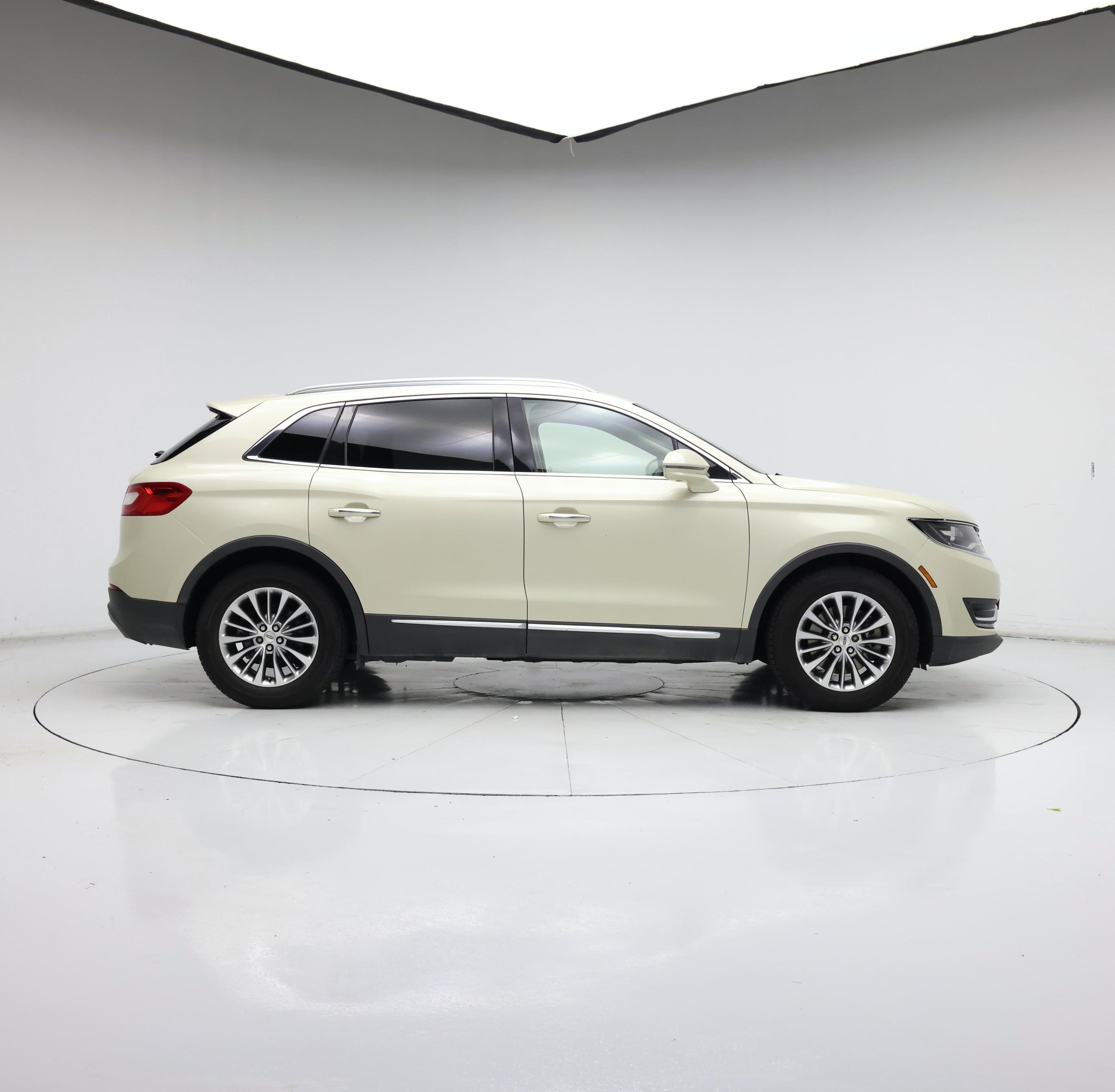 Thumbnail: 2016 Lincoln MKX - 7