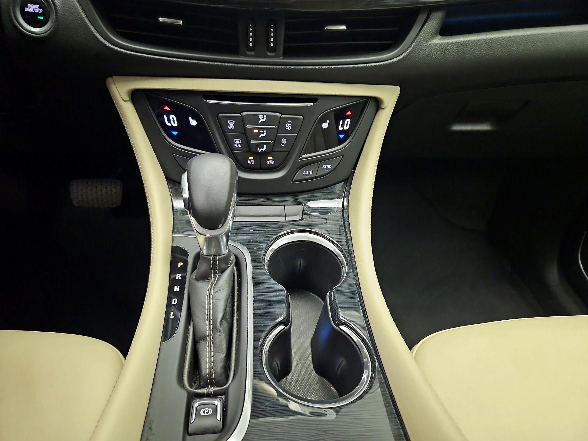 Thumbnail: 2016 Buick Envision - 16