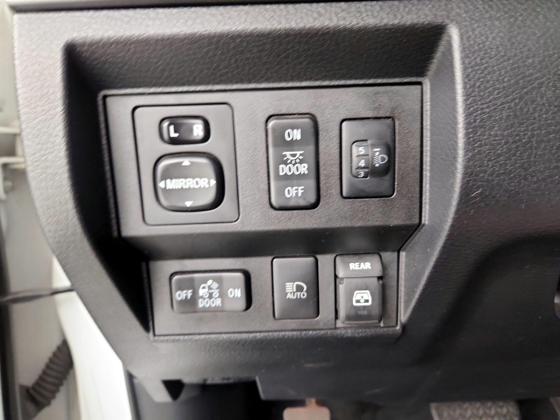 Thumbnail: 2018 Toyota Tundra - 13
