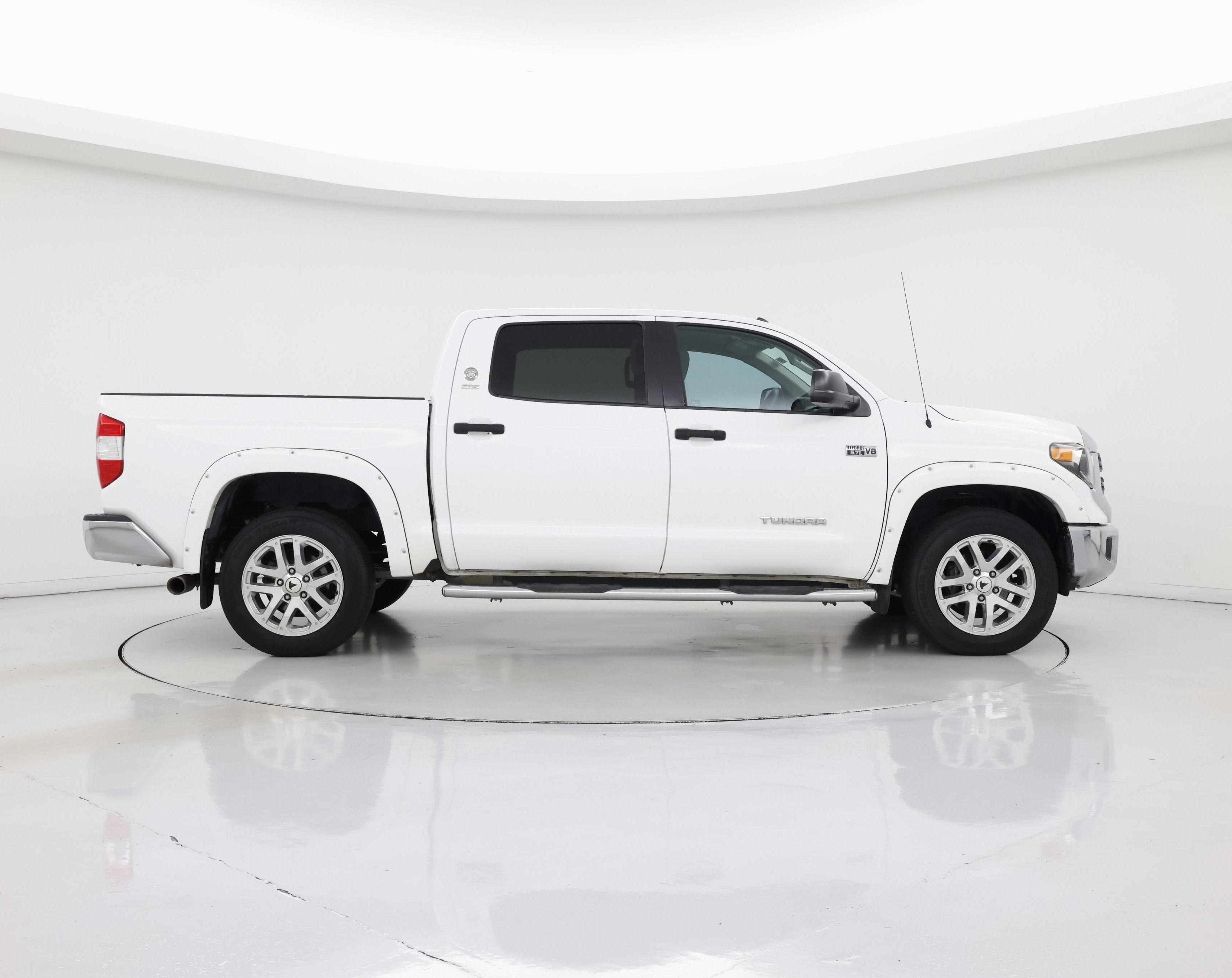 Thumbnail: 2018 Toyota Tundra - 7