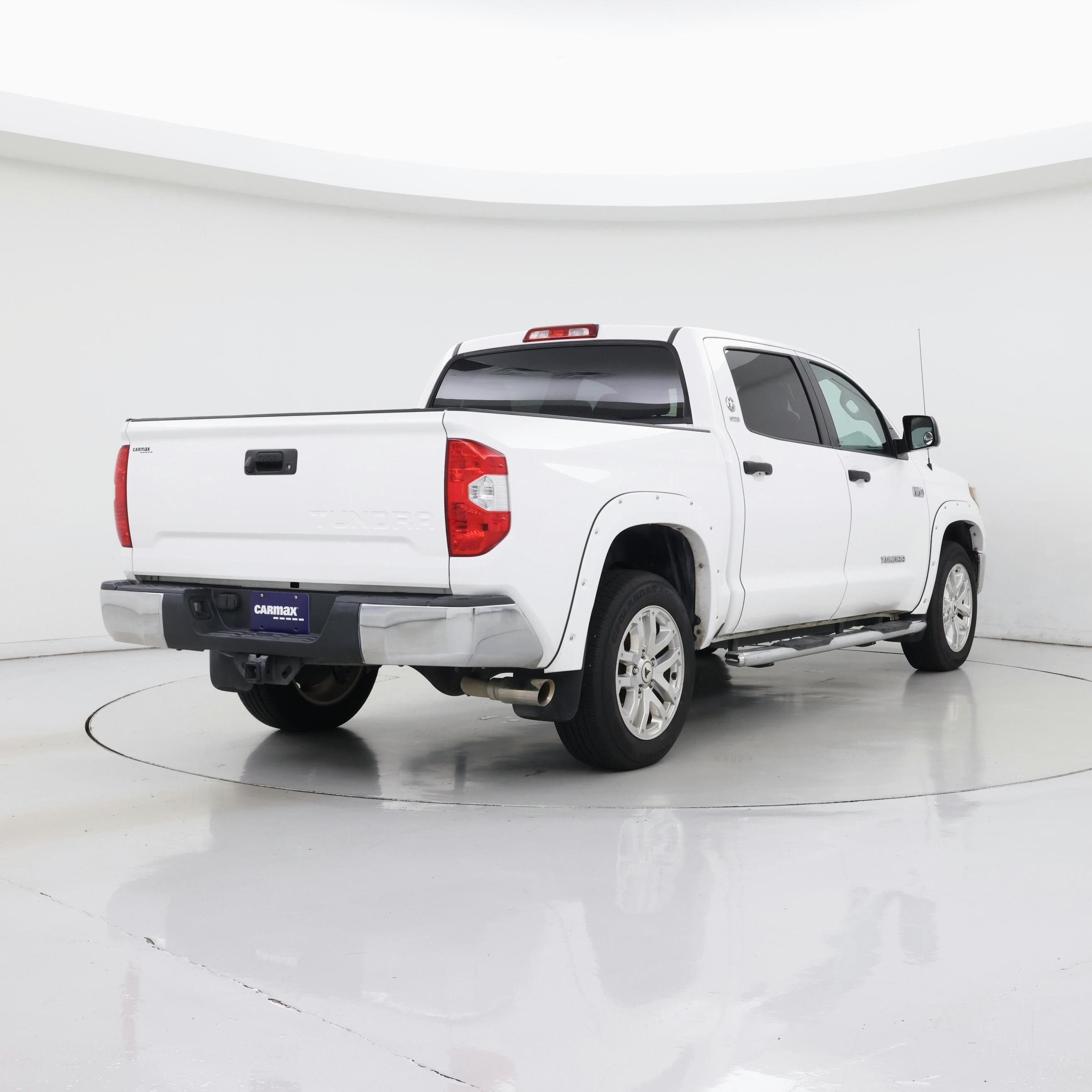 Thumbnail: 2018 Toyota Tundra - 8