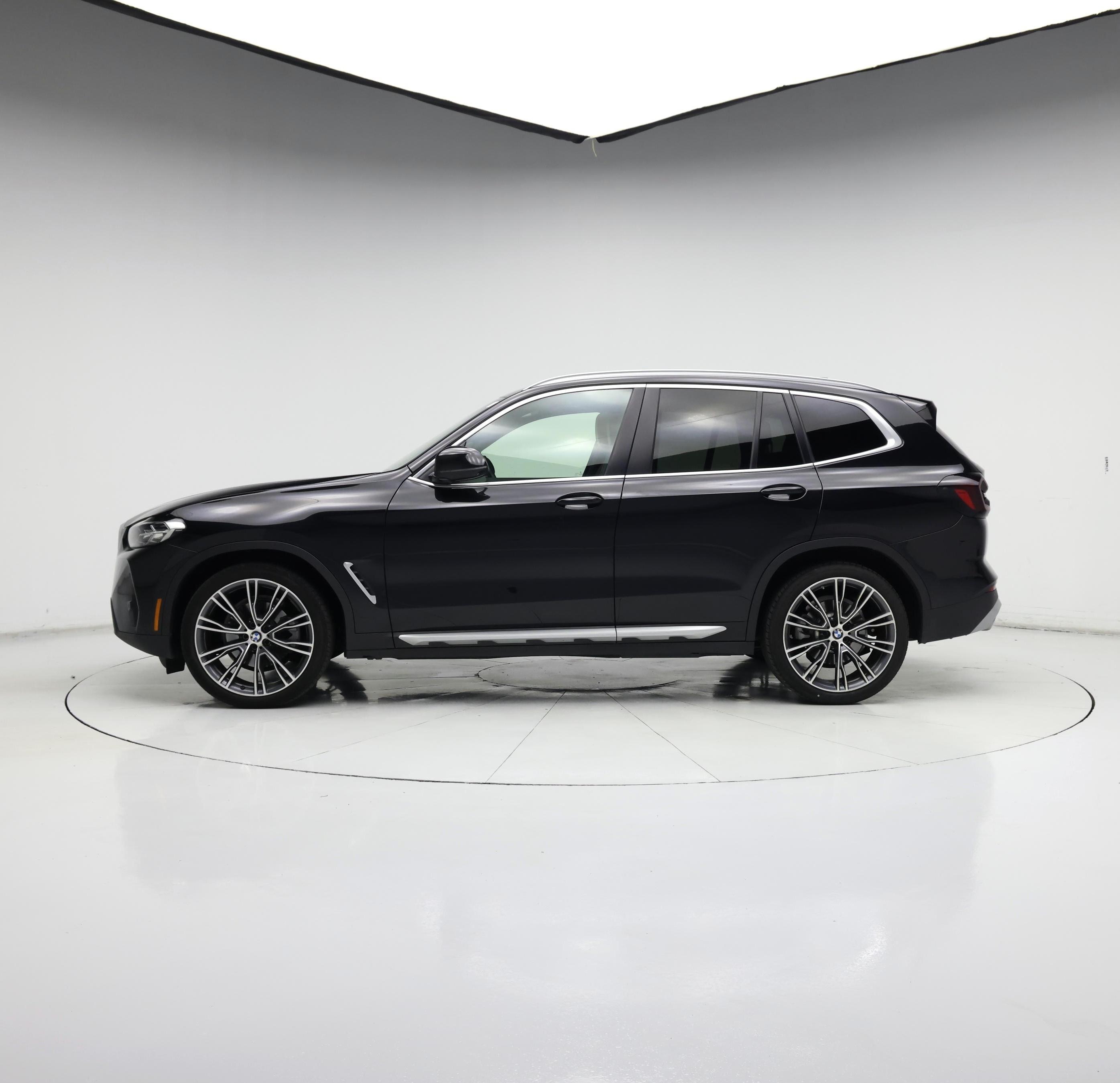 Thumbnail: 2023 BMW X3 - 3