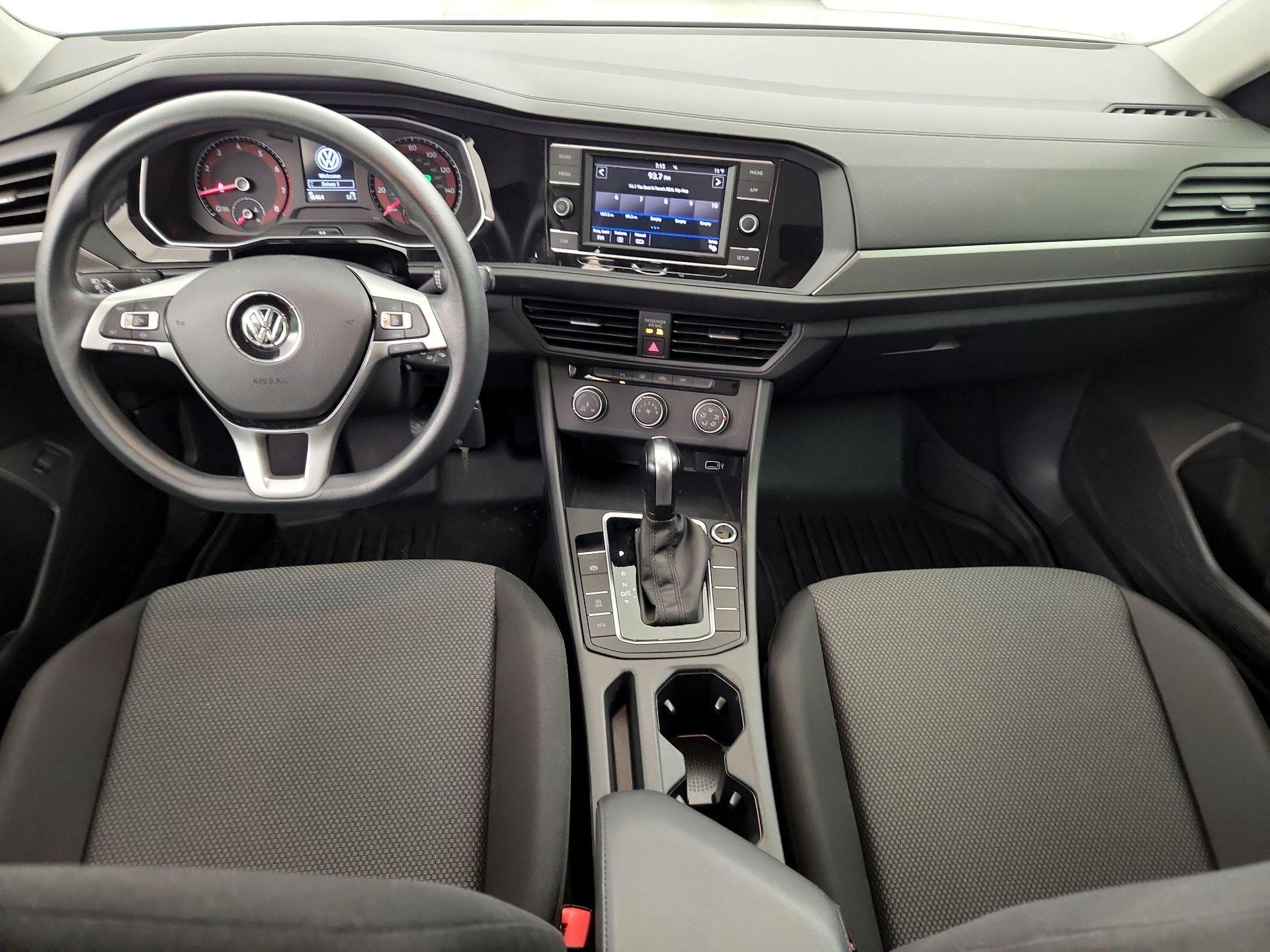 Thumbnail: 2019 Volkswagen Jetta - 9