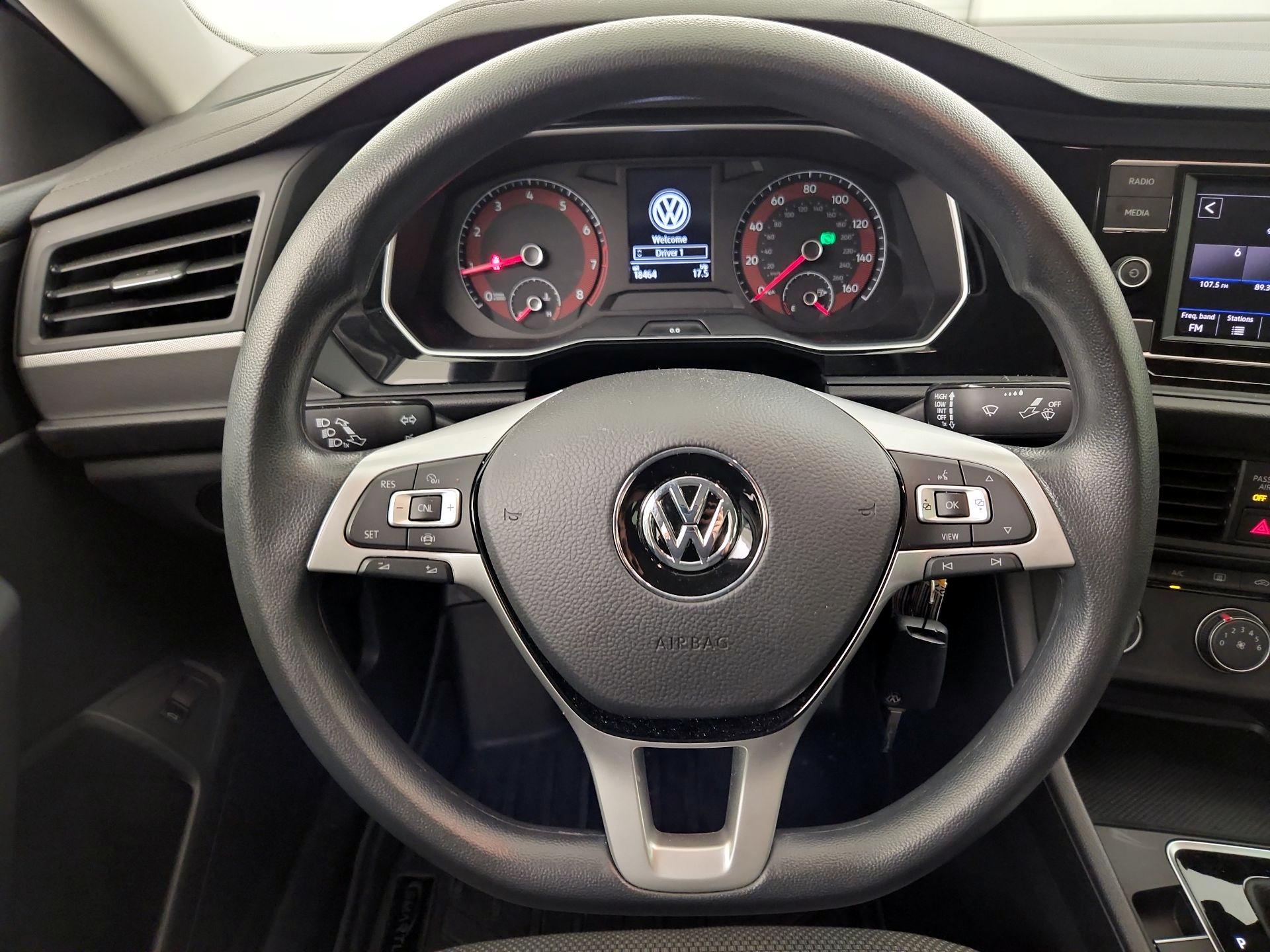 Thumbnail: 2019 Volkswagen Jetta - 10