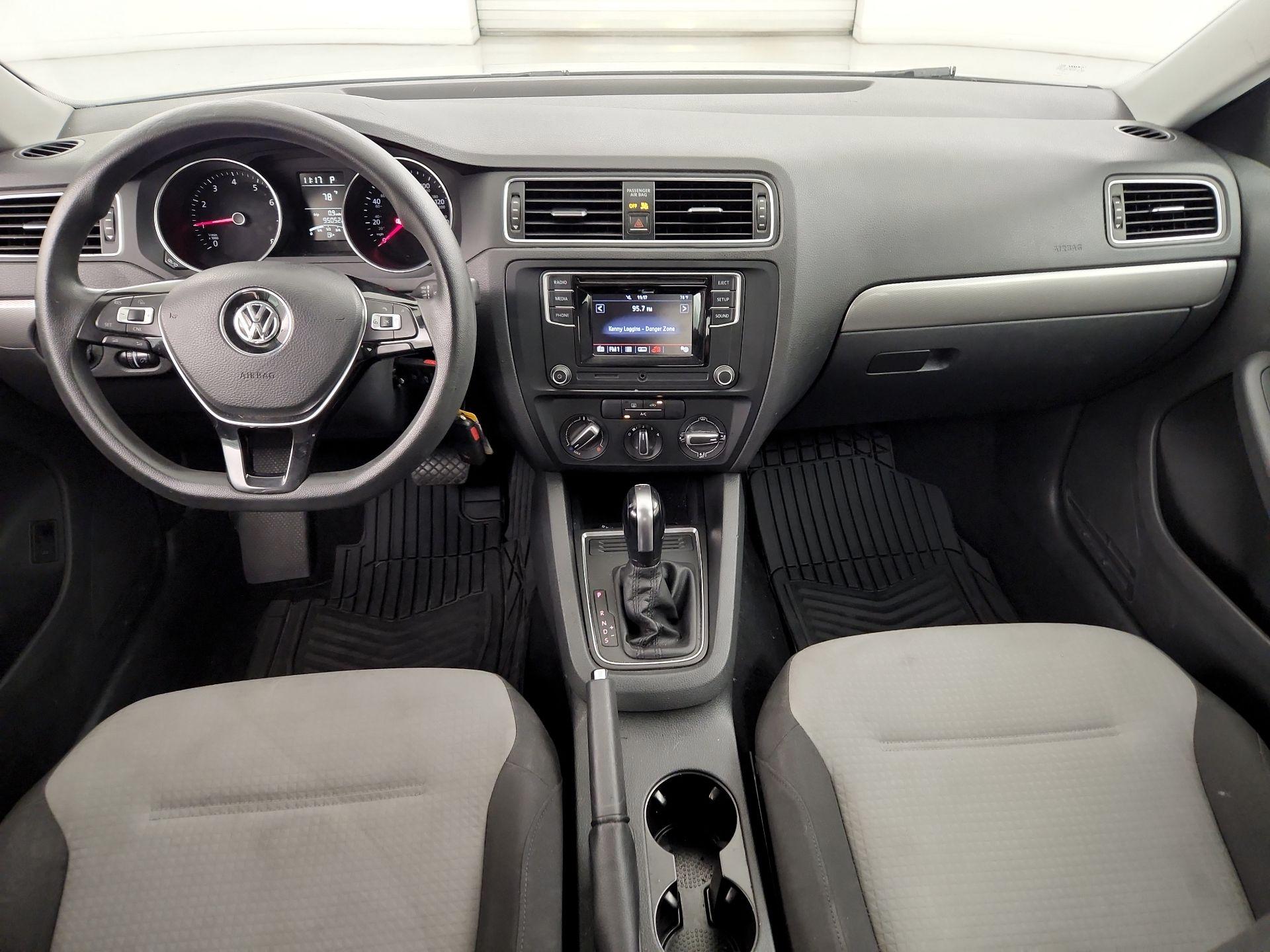Thumbnail: 2018 Volkswagen Jetta - 9